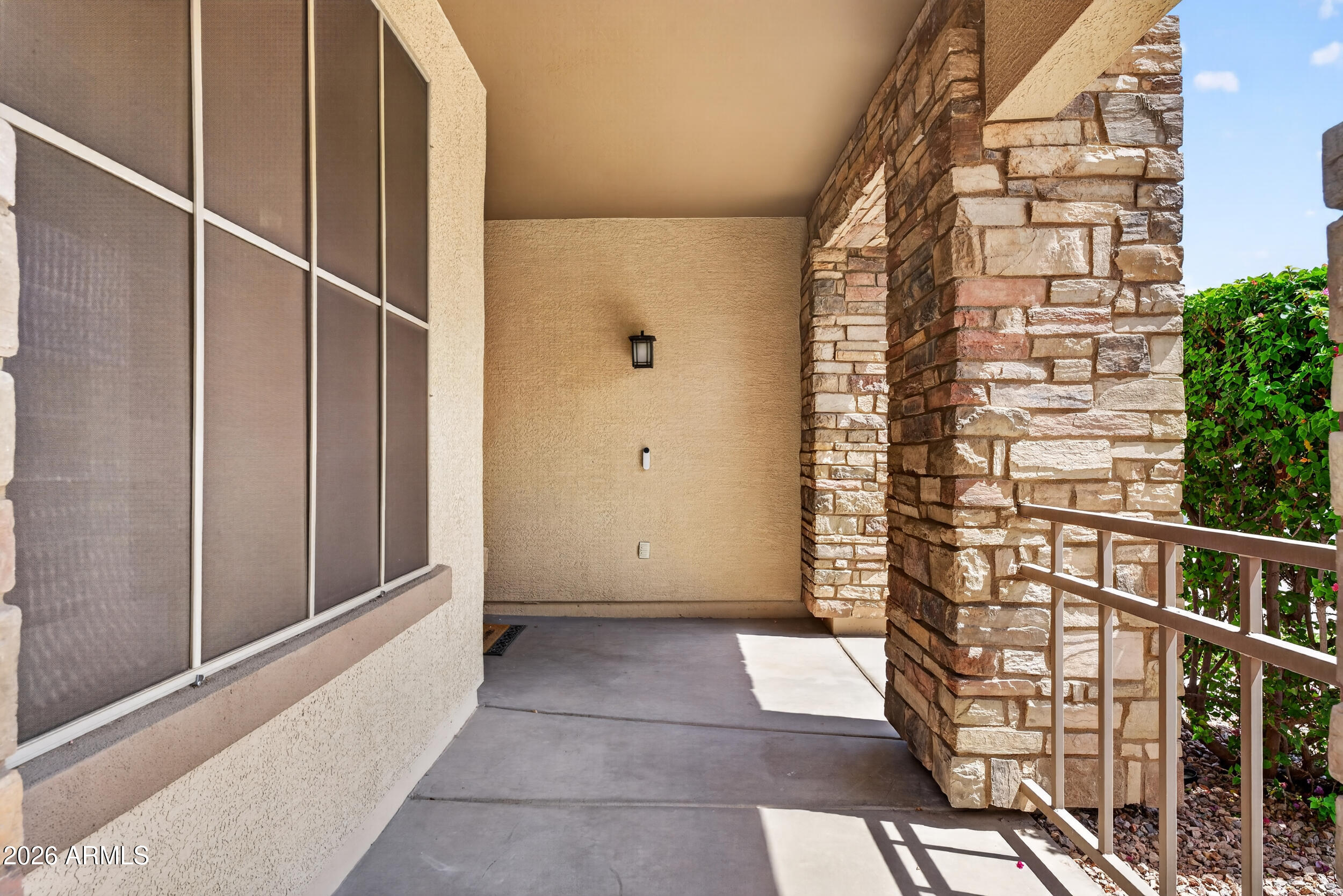 8812 W MYRTLE Avenue