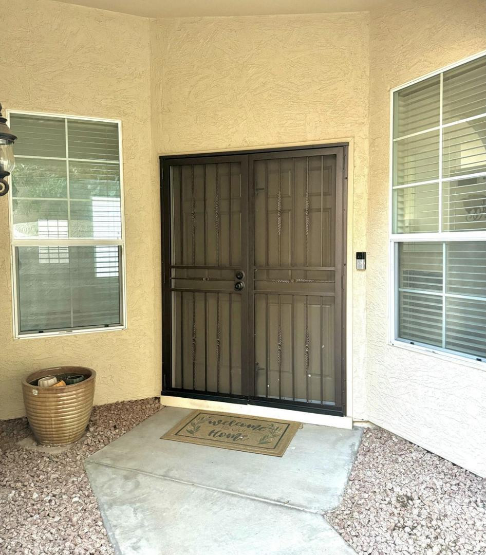 313 W Monte Cristo Avenue