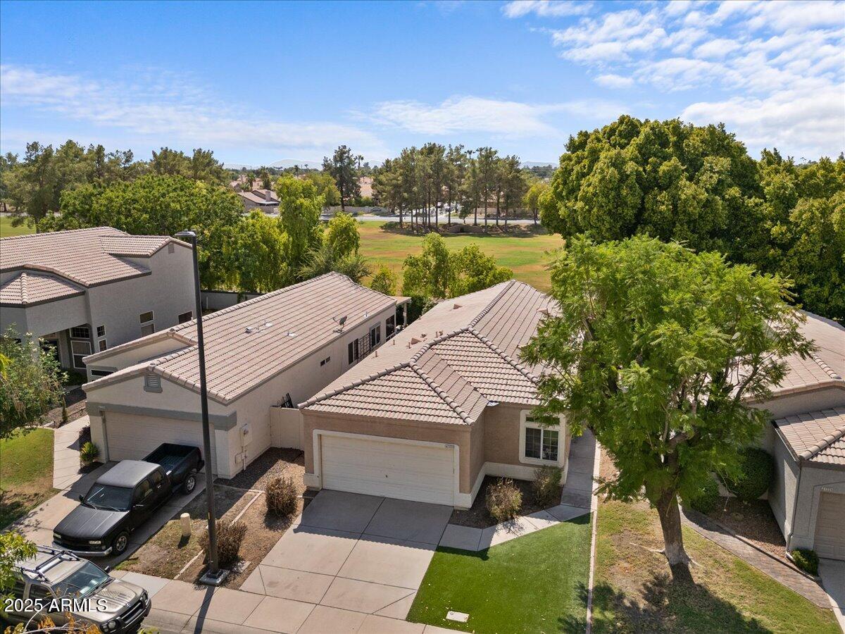 1220 N CLIFFSIDE Drive