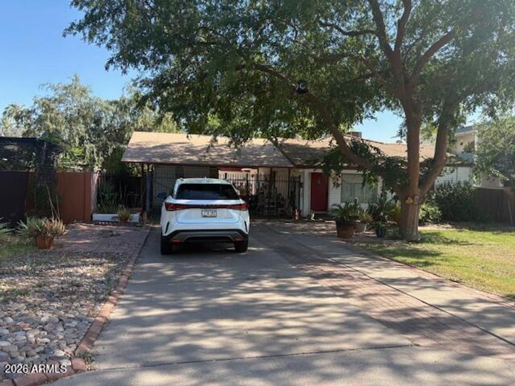 Photo of 1011 E Colter Street, Phoenix, AZ 85014 (MLS # 7030353)