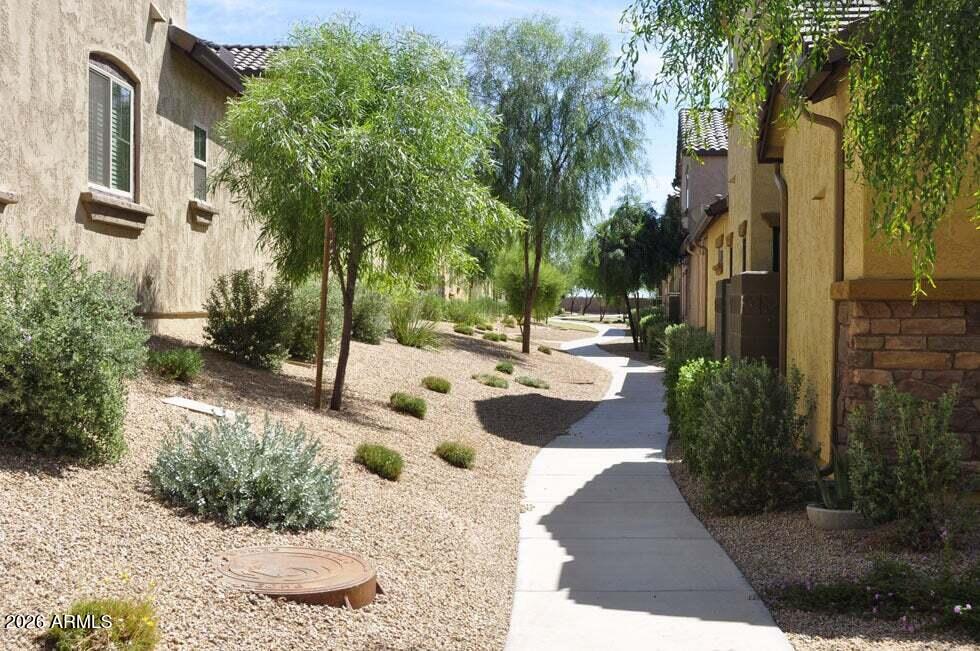 3939 E CAT BALUE Drive