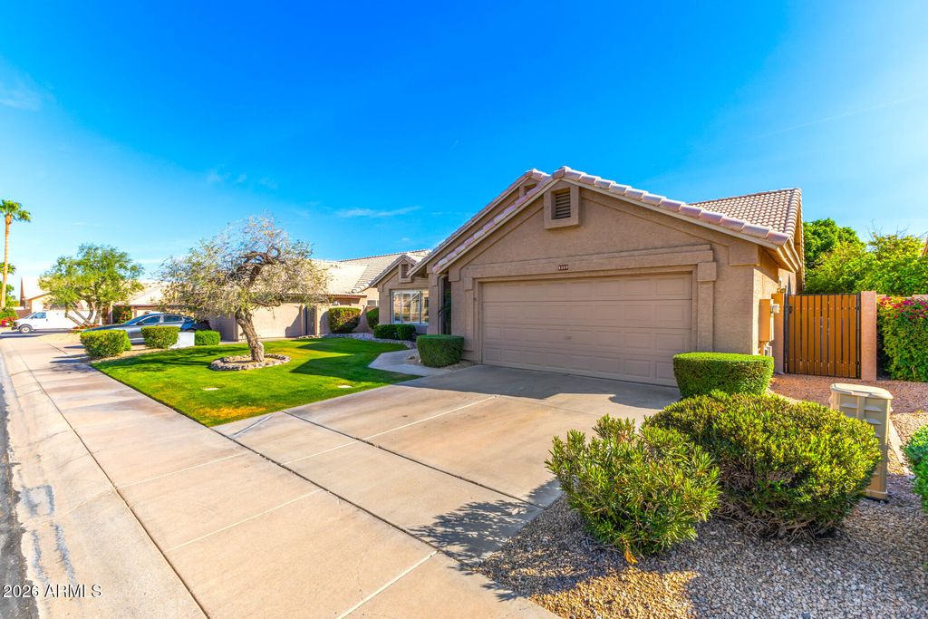 Photo of 4309 E Thistle Landing Drive, Phoenix, AZ 85044 (MLS # 7001415)