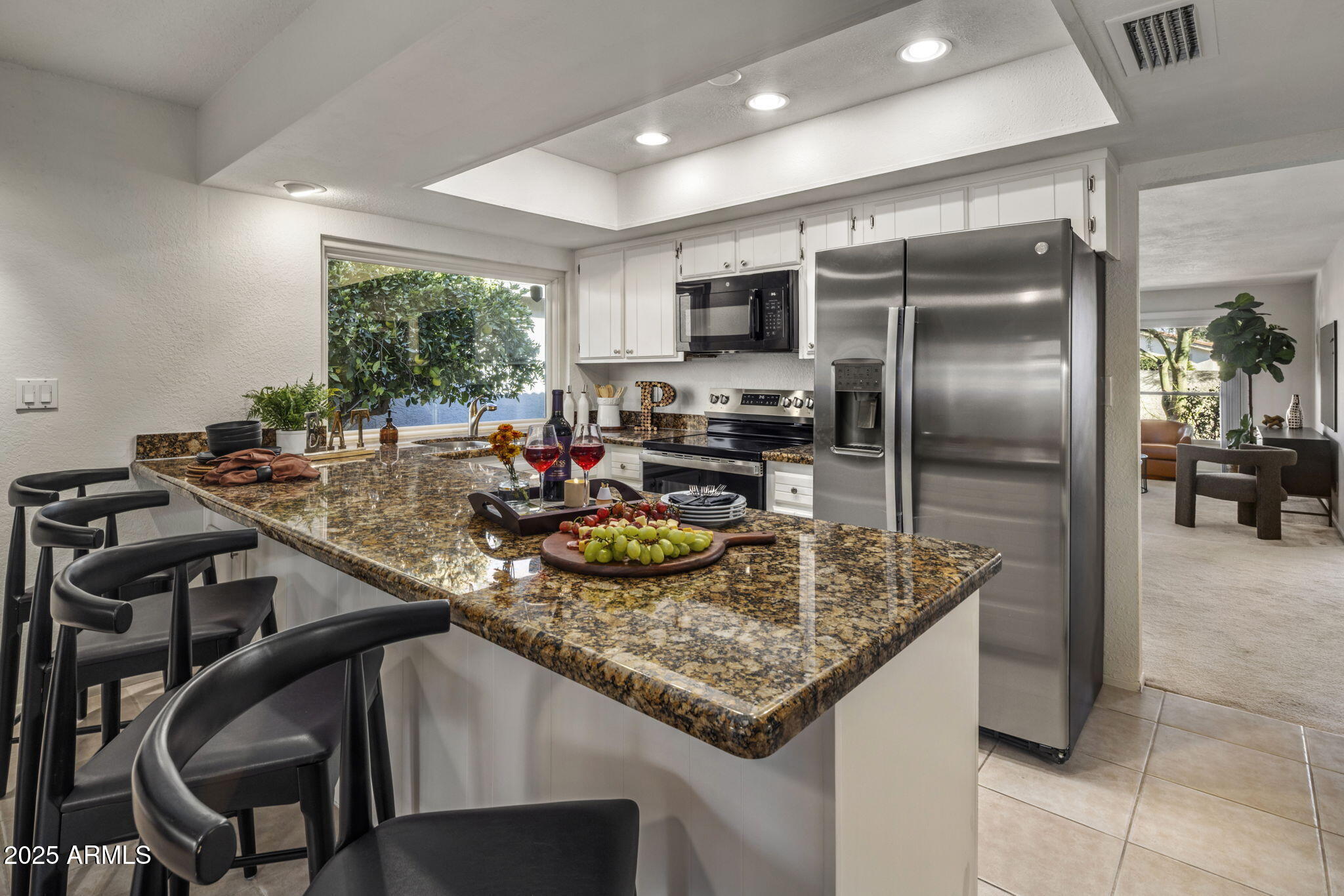 7752 N VIA DEL MUNDO --