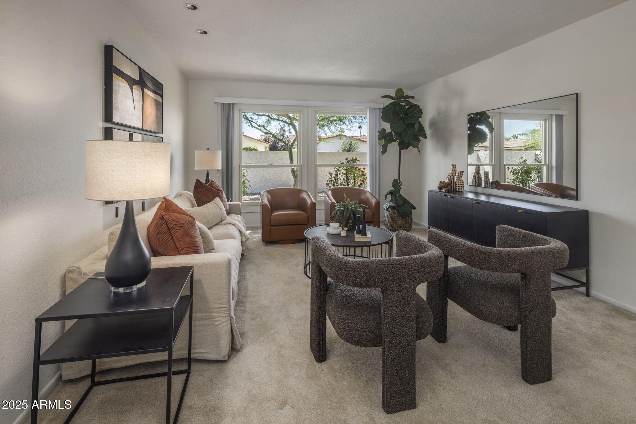 7752 N VIA DEL MUNDO --