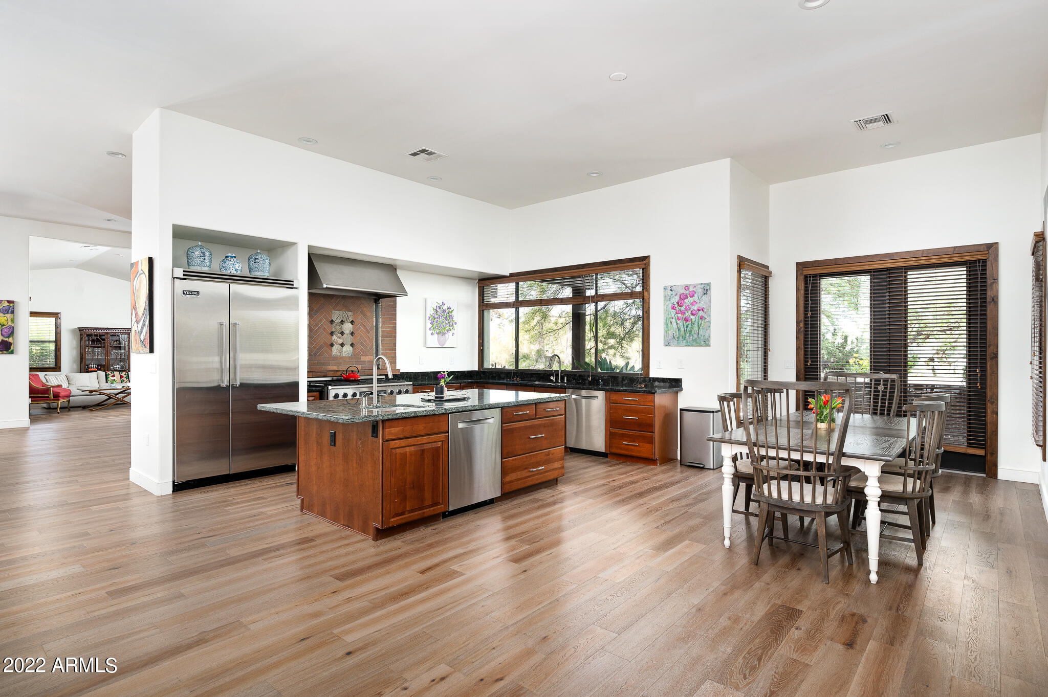 BRET HILLS - Residential