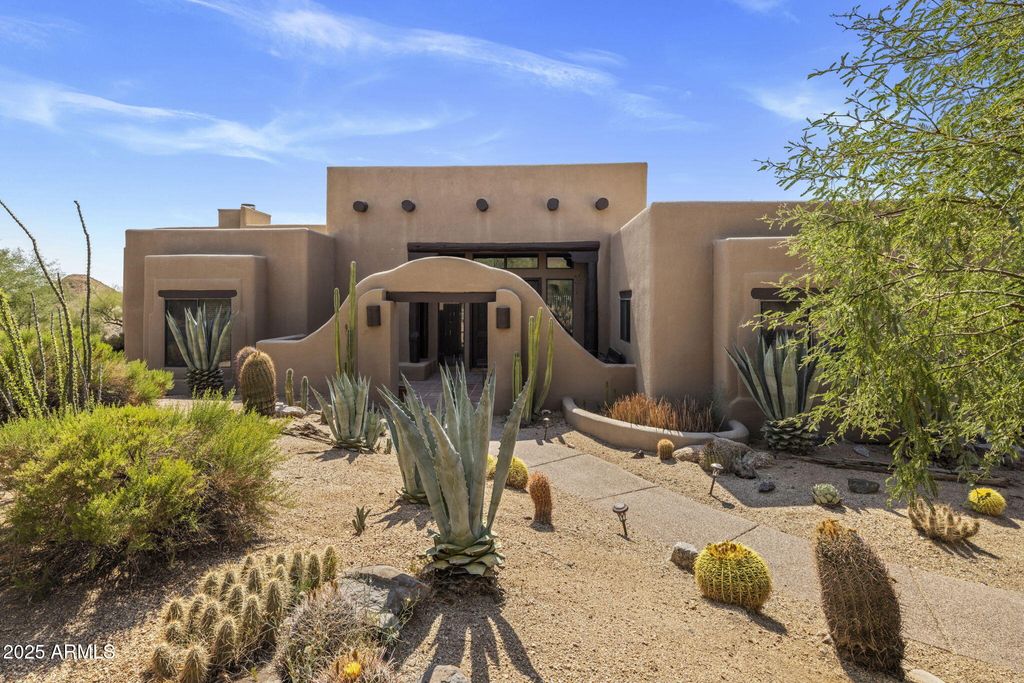 Photo of 9950 E Sundance Trail, Scottsdale, AZ 85262 (MLS # 6811625)