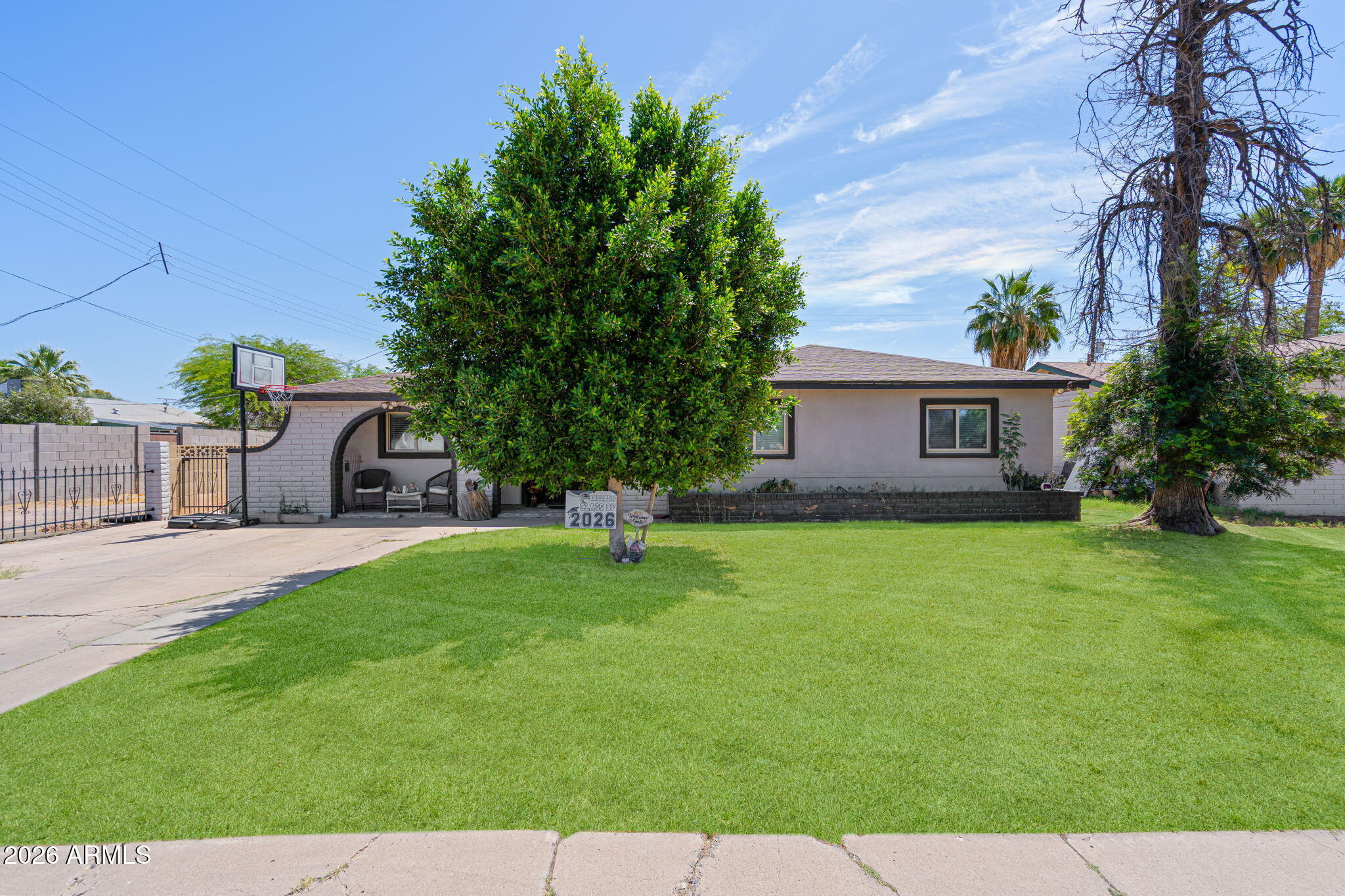 1923 N 44TH Place
