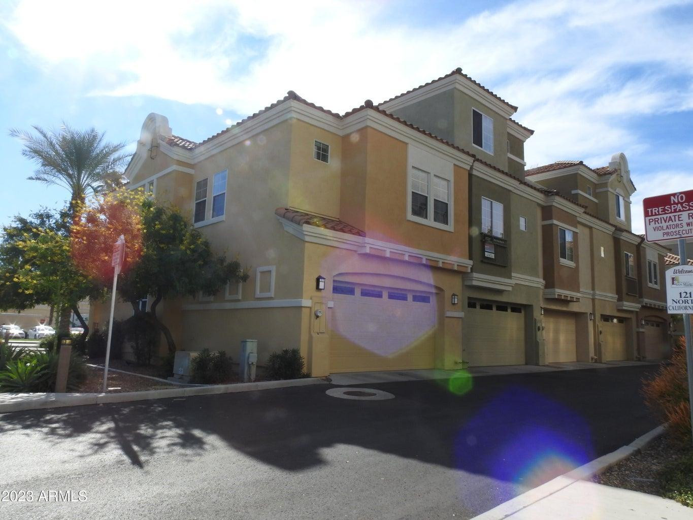 121 N California Street 22