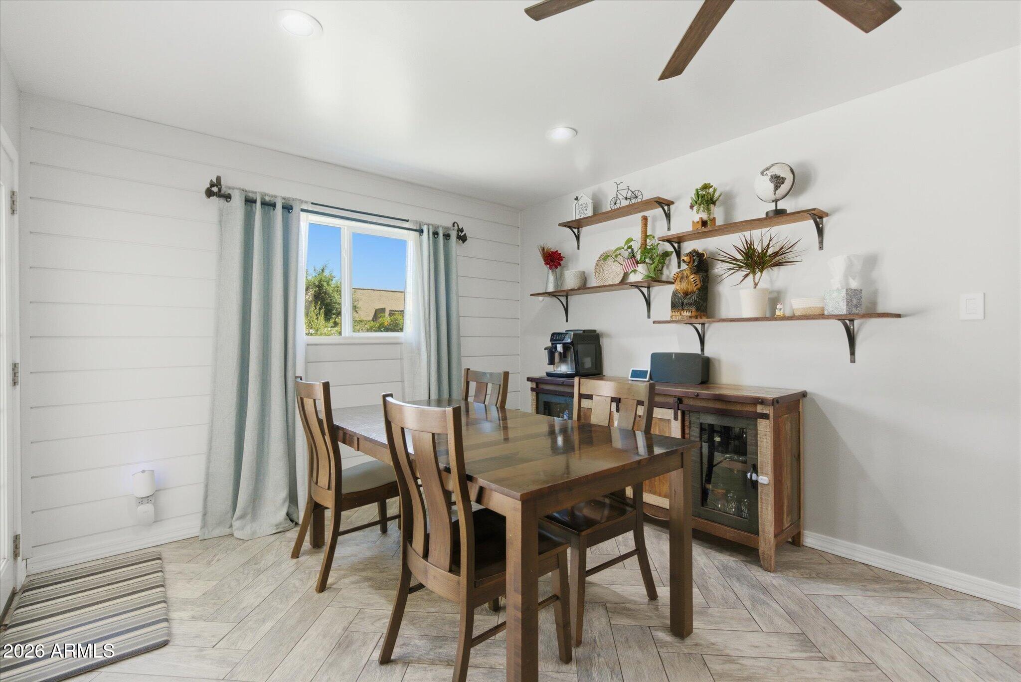 MARILYN ANN UNIT 1 - Residential