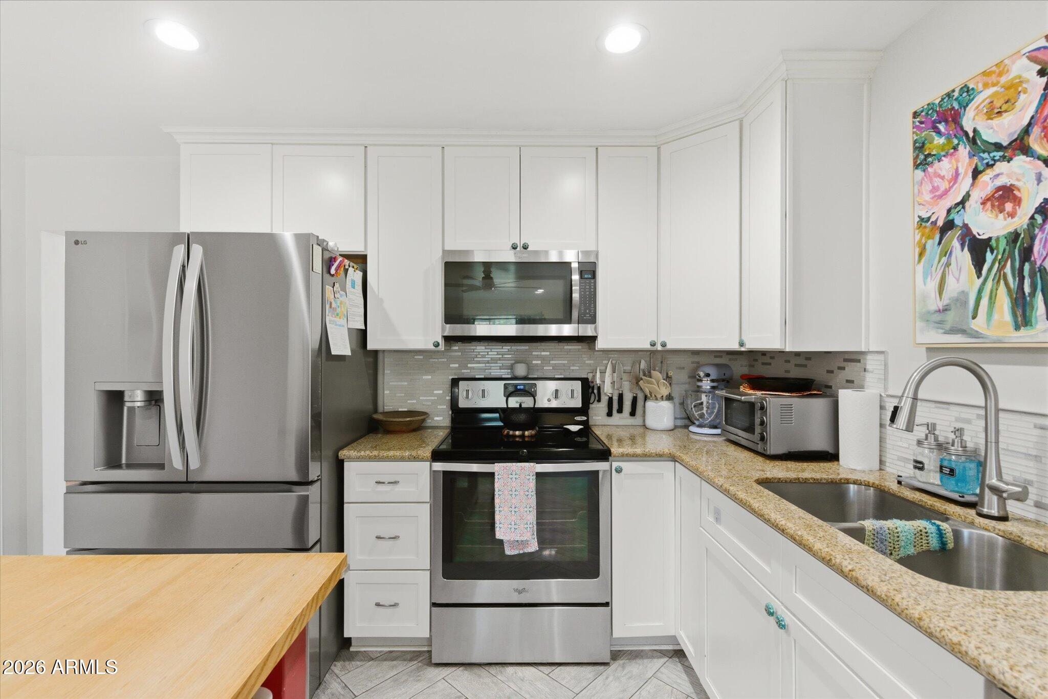 MARILYN ANN UNIT 1 - Residential
