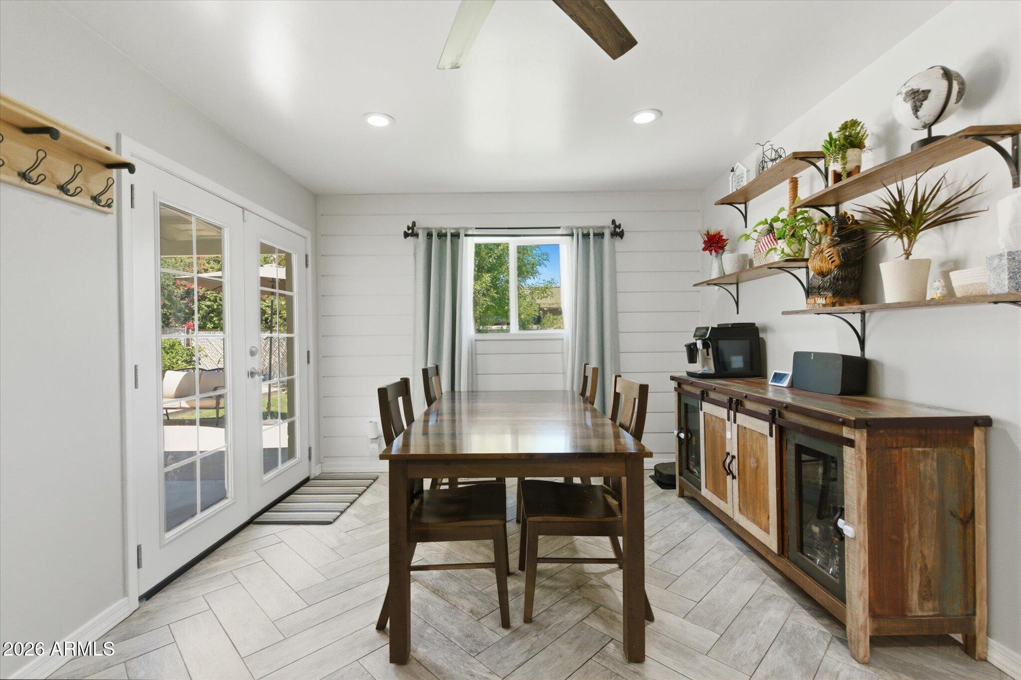 MARILYN ANN UNIT 1 - Residential