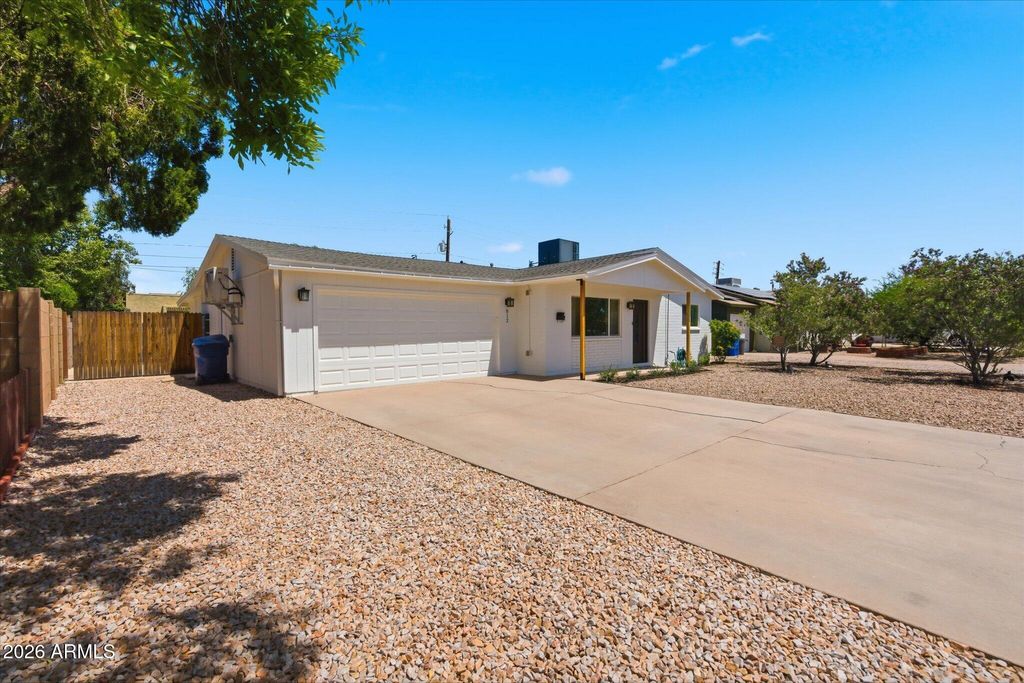 Photo of 812 W Parkway Boulevard, Tempe, AZ 85281 (MLS # 7007754)