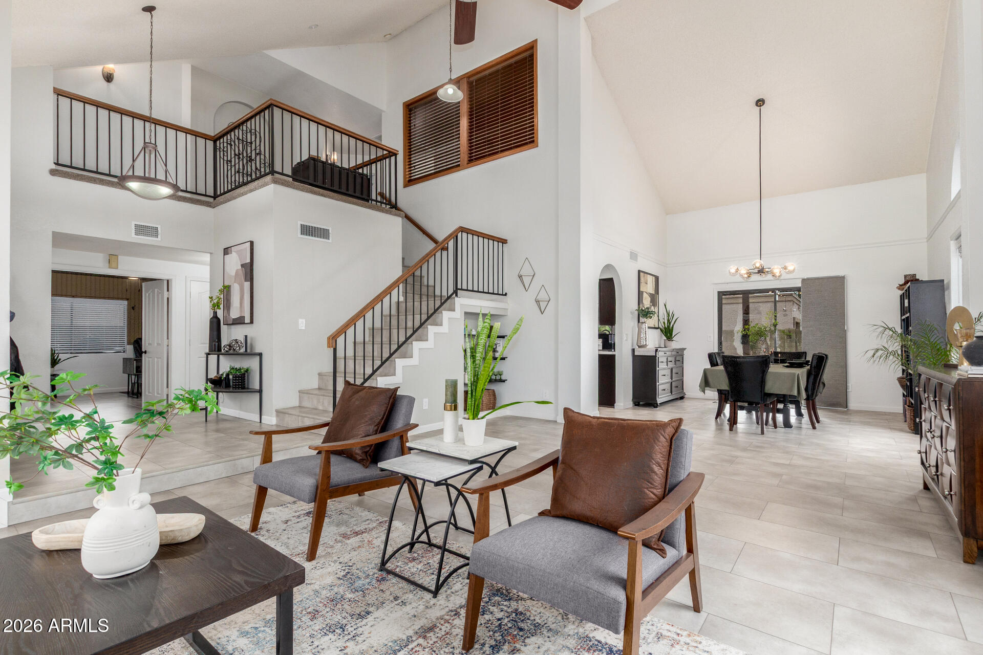 18 S SILVERADO Street