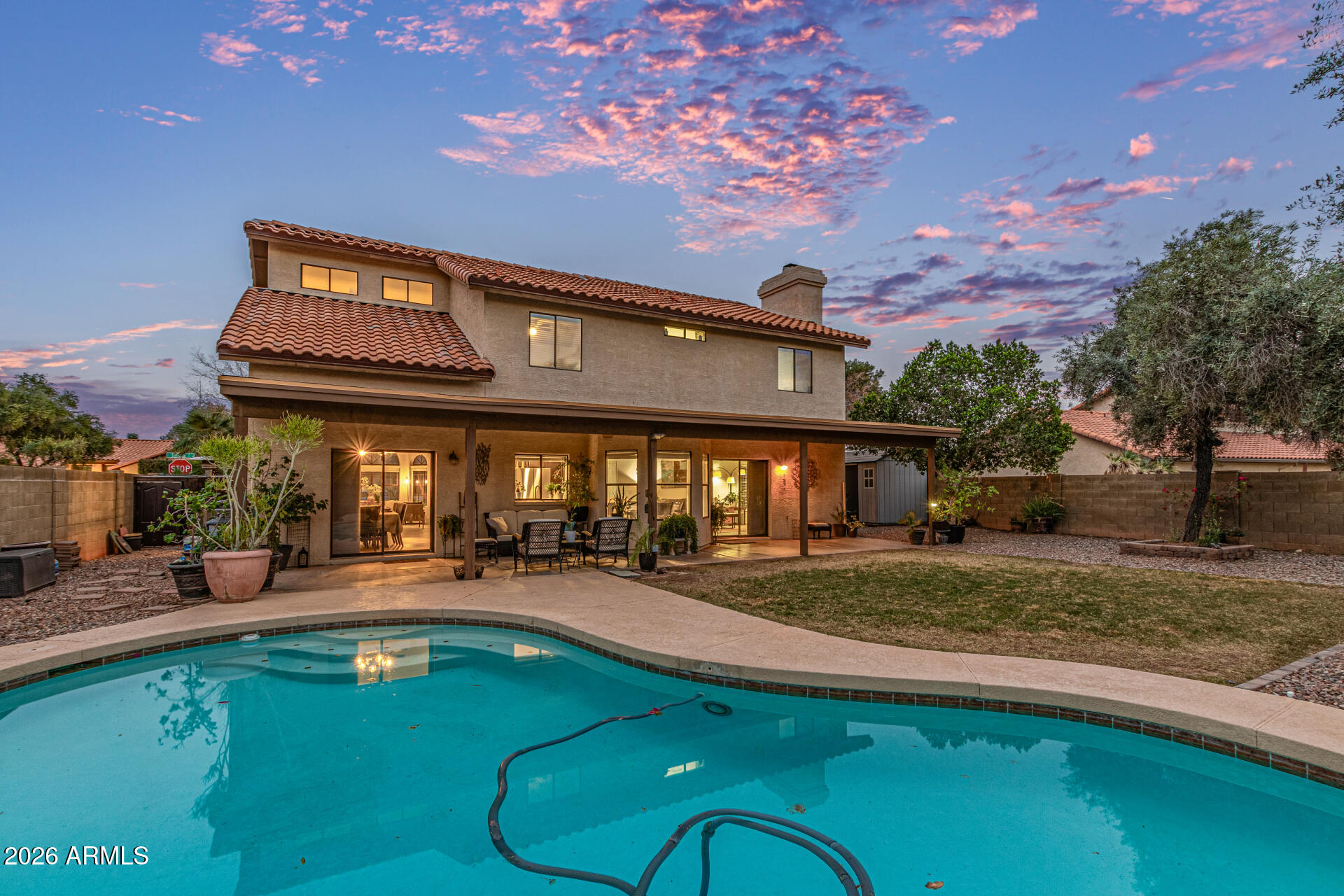 18 S SILVERADO Street