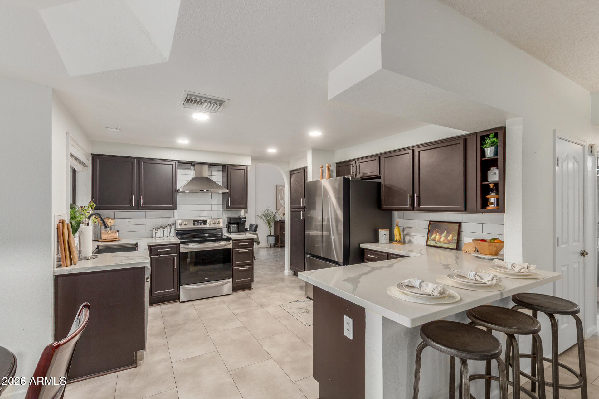 18 S SILVERADO Street