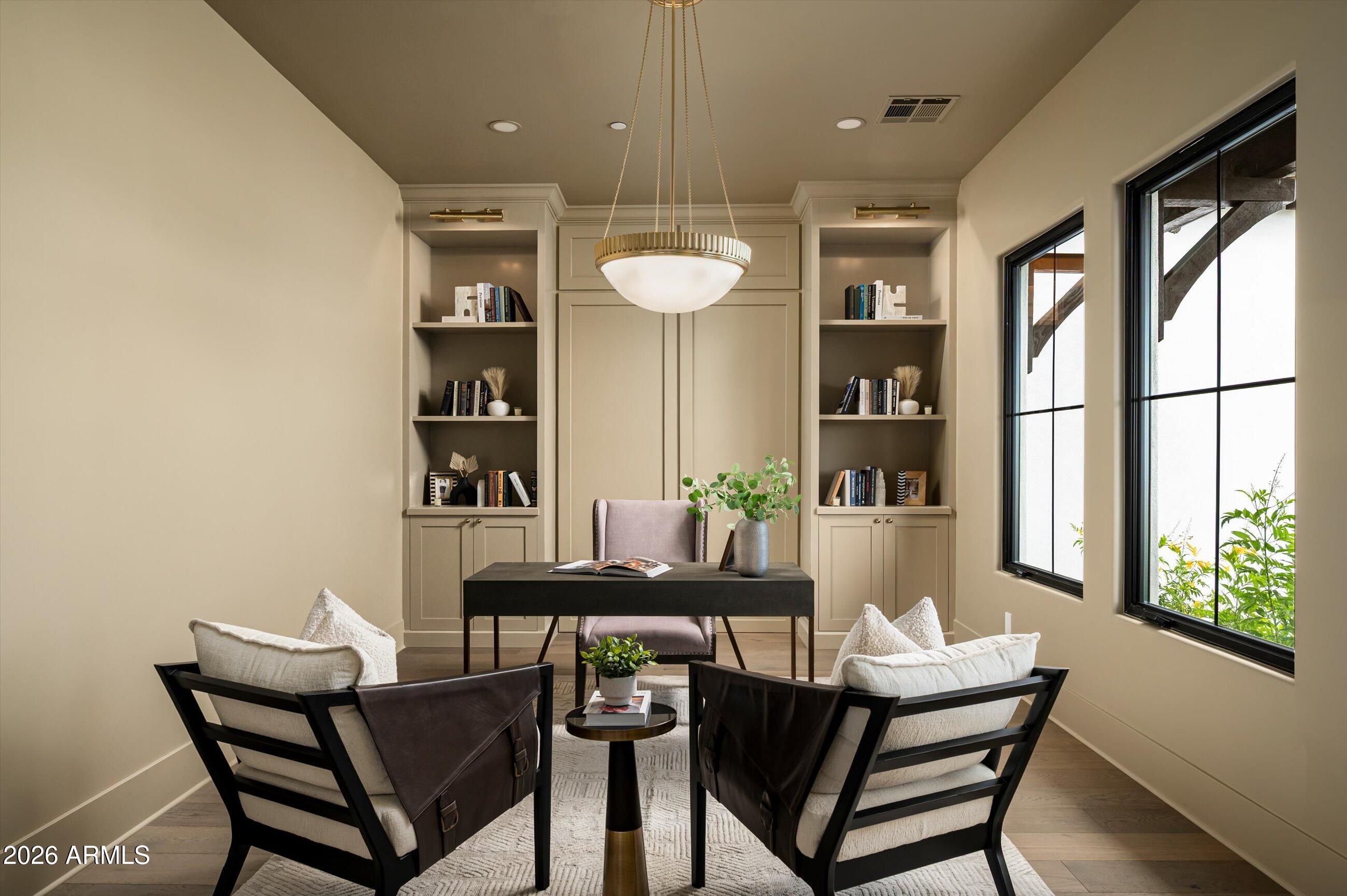 DESERT ESTATES - Residential