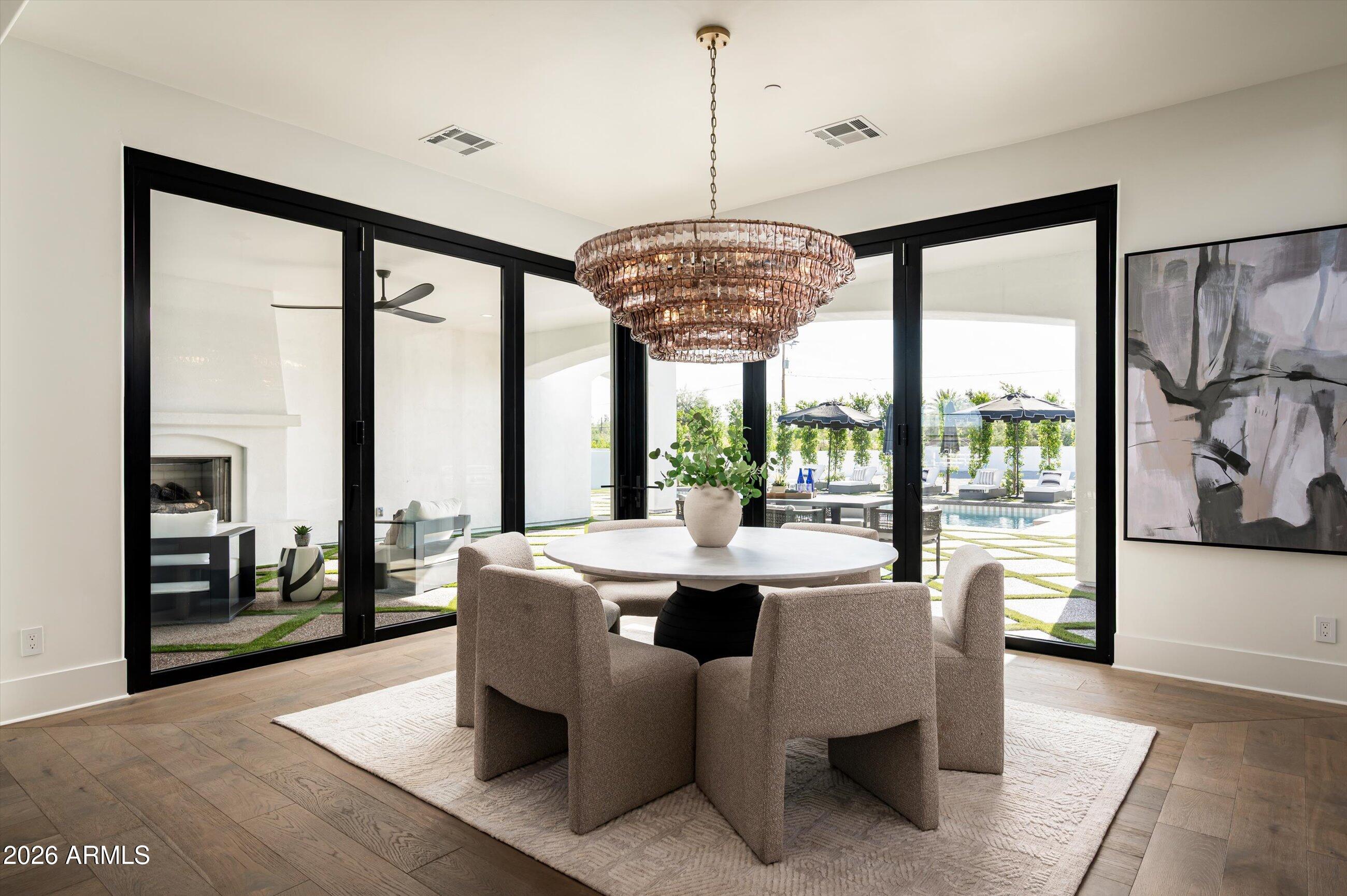 DESERT ESTATES - Residential