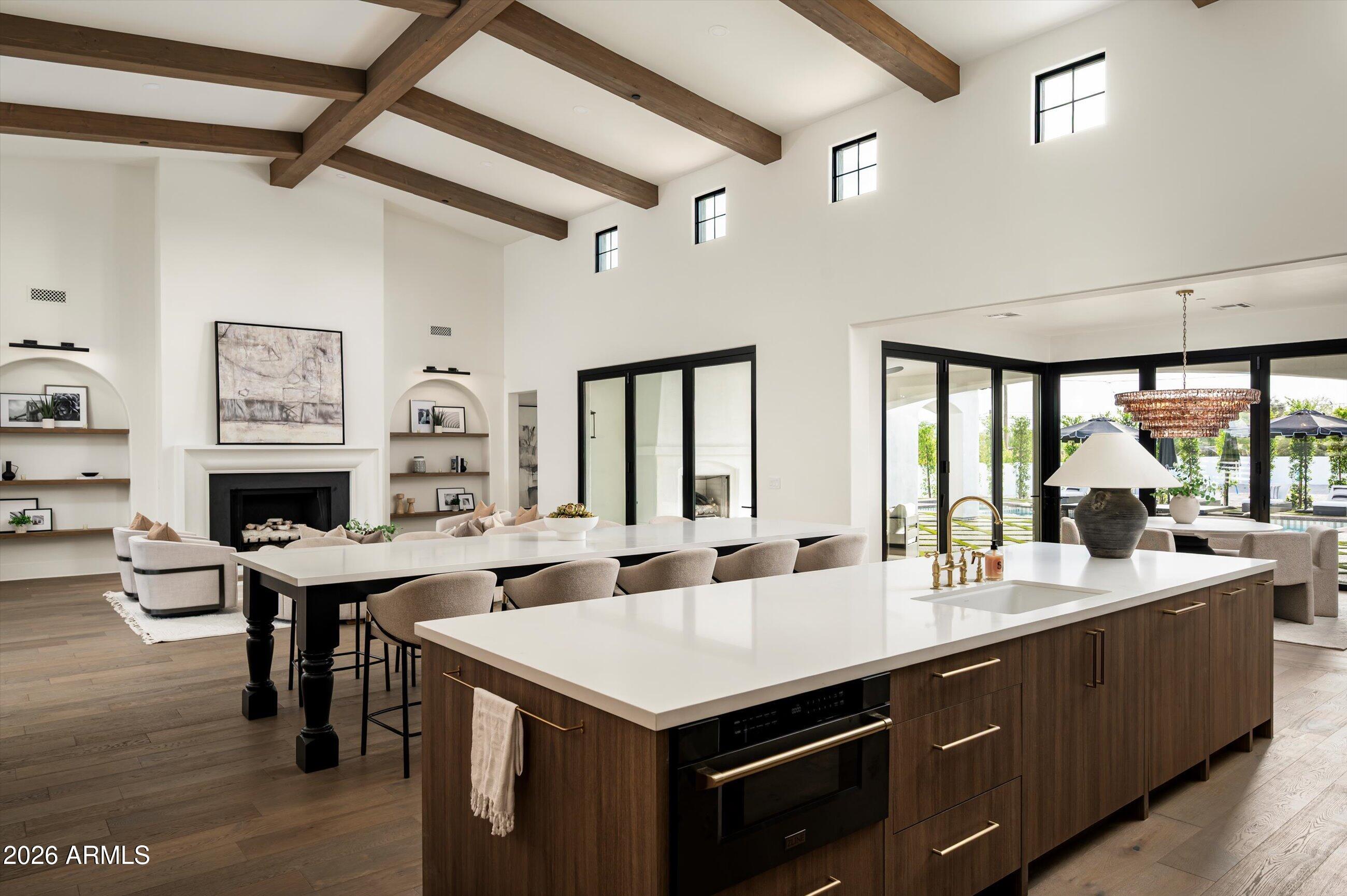 DESERT ESTATES - Residential