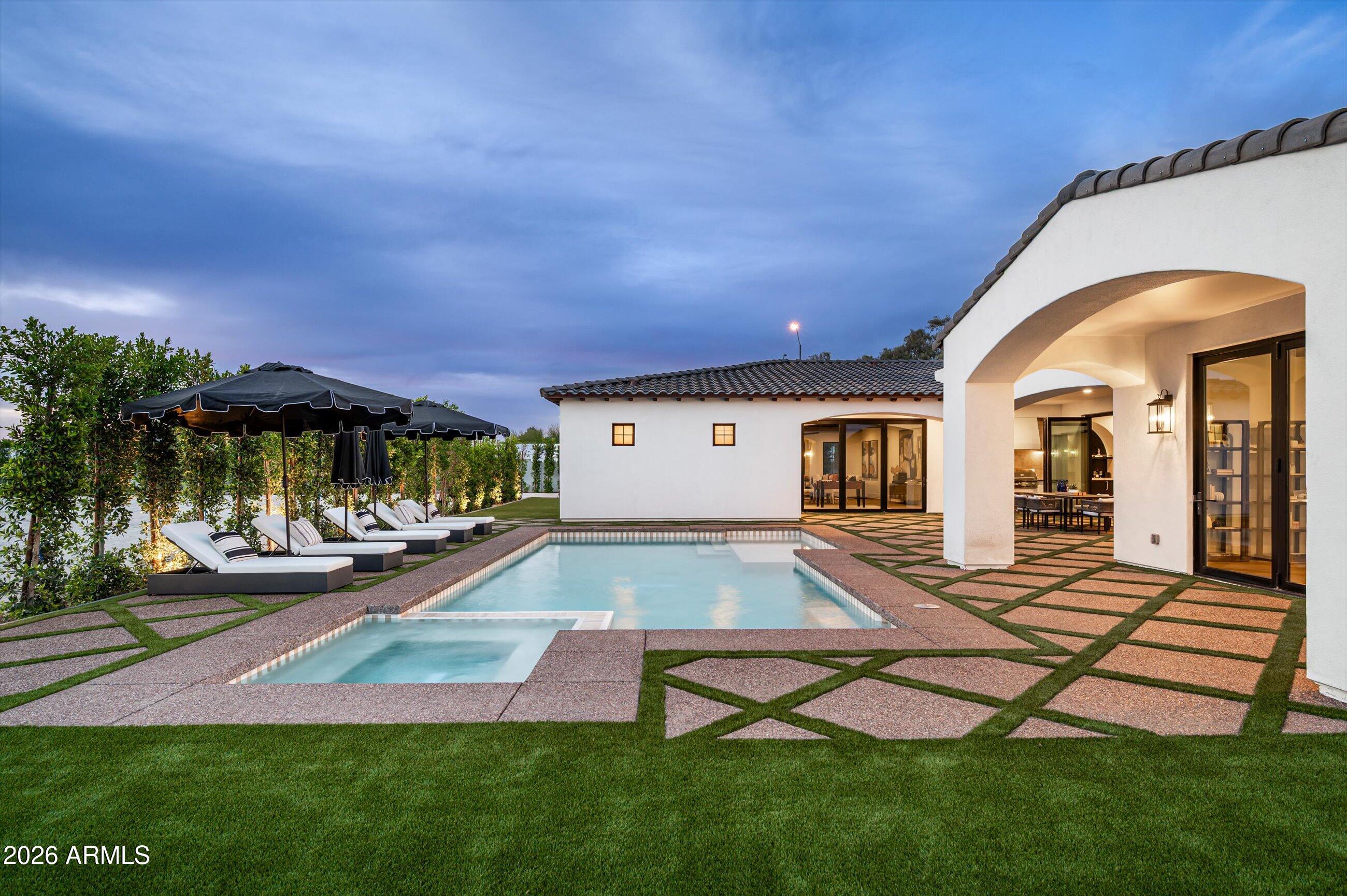 DESERT ESTATES - Residential