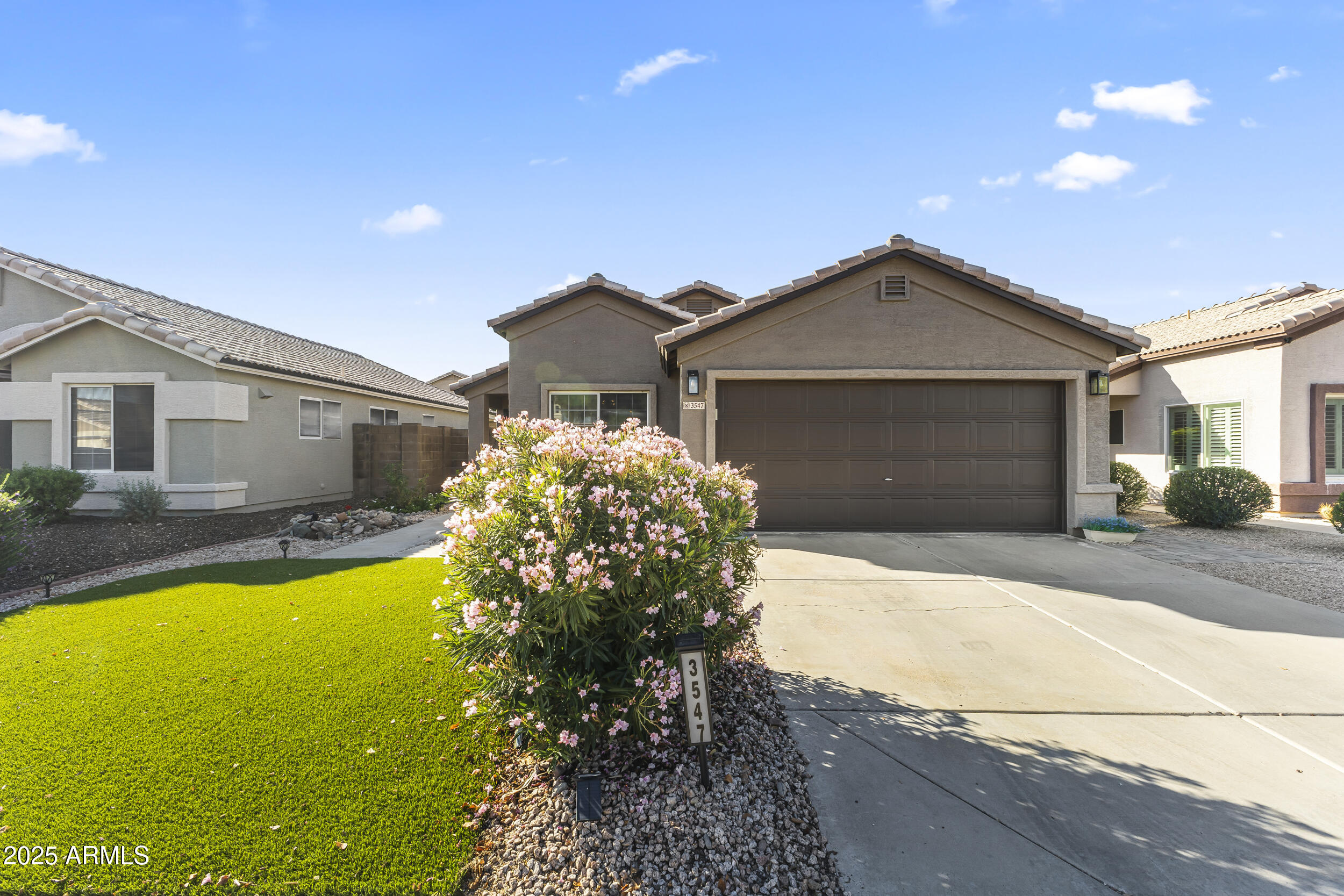 3547 W FALLEN LEAF Lane