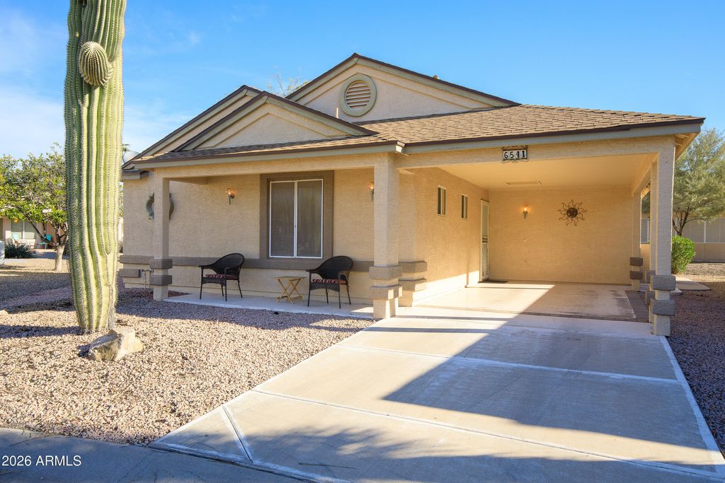 Photo of 6541 S Cypress Point Drive, Chandler, AZ 85249 (MLS # 6968495)
