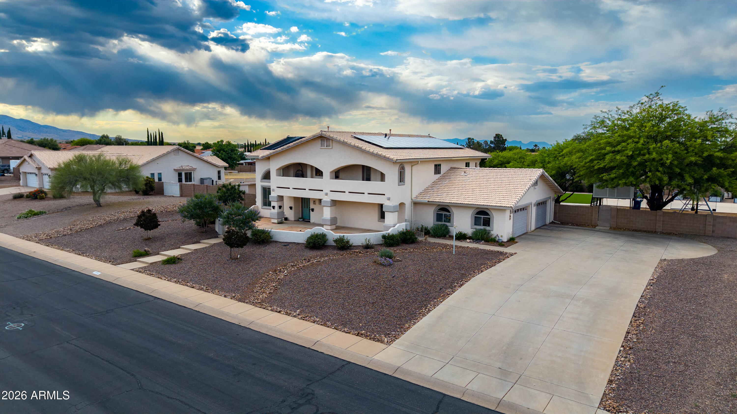 3739 CAMINO LAS PALMERAS --