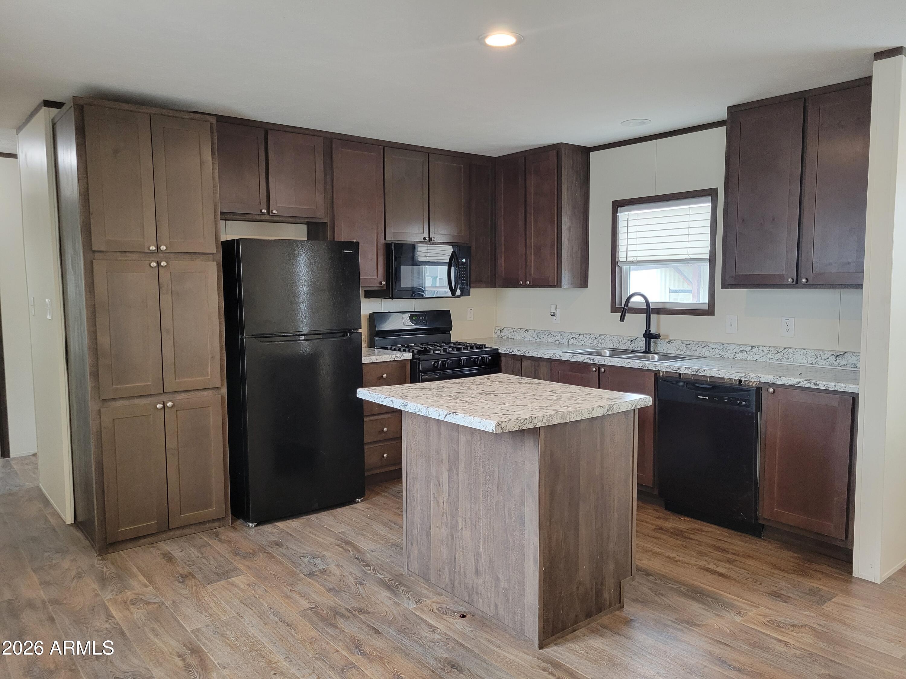 5000 N La Cholla Boulevard 13