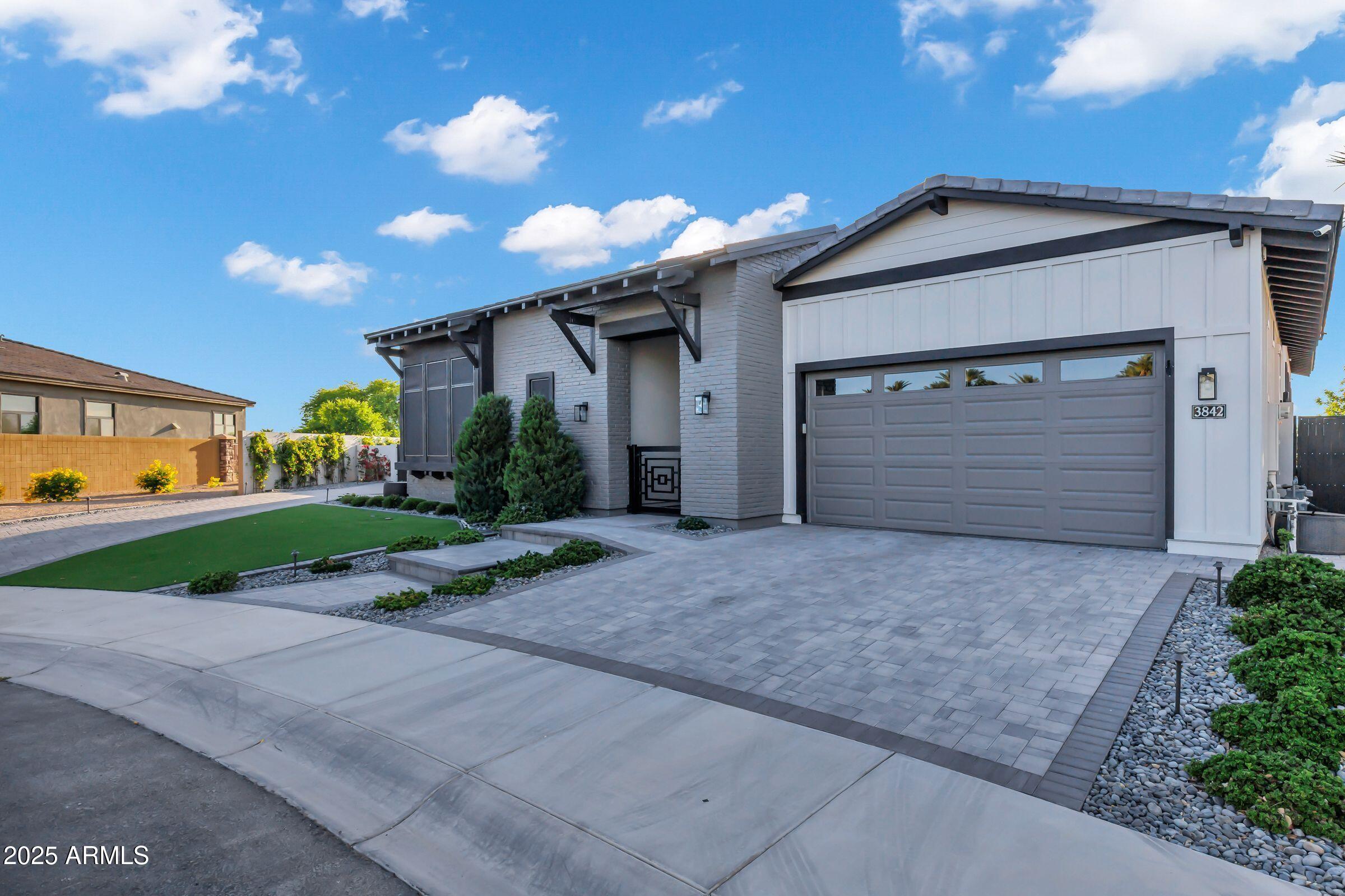 3842 E ALAMEDA Lane