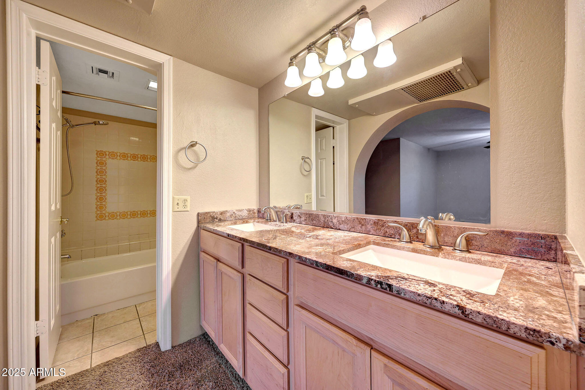 Phoenix, Arizona 85020, United States, 3 Bedrooms Bedrooms, ,2 BathroomsBathrooms,Residential,Active,95979