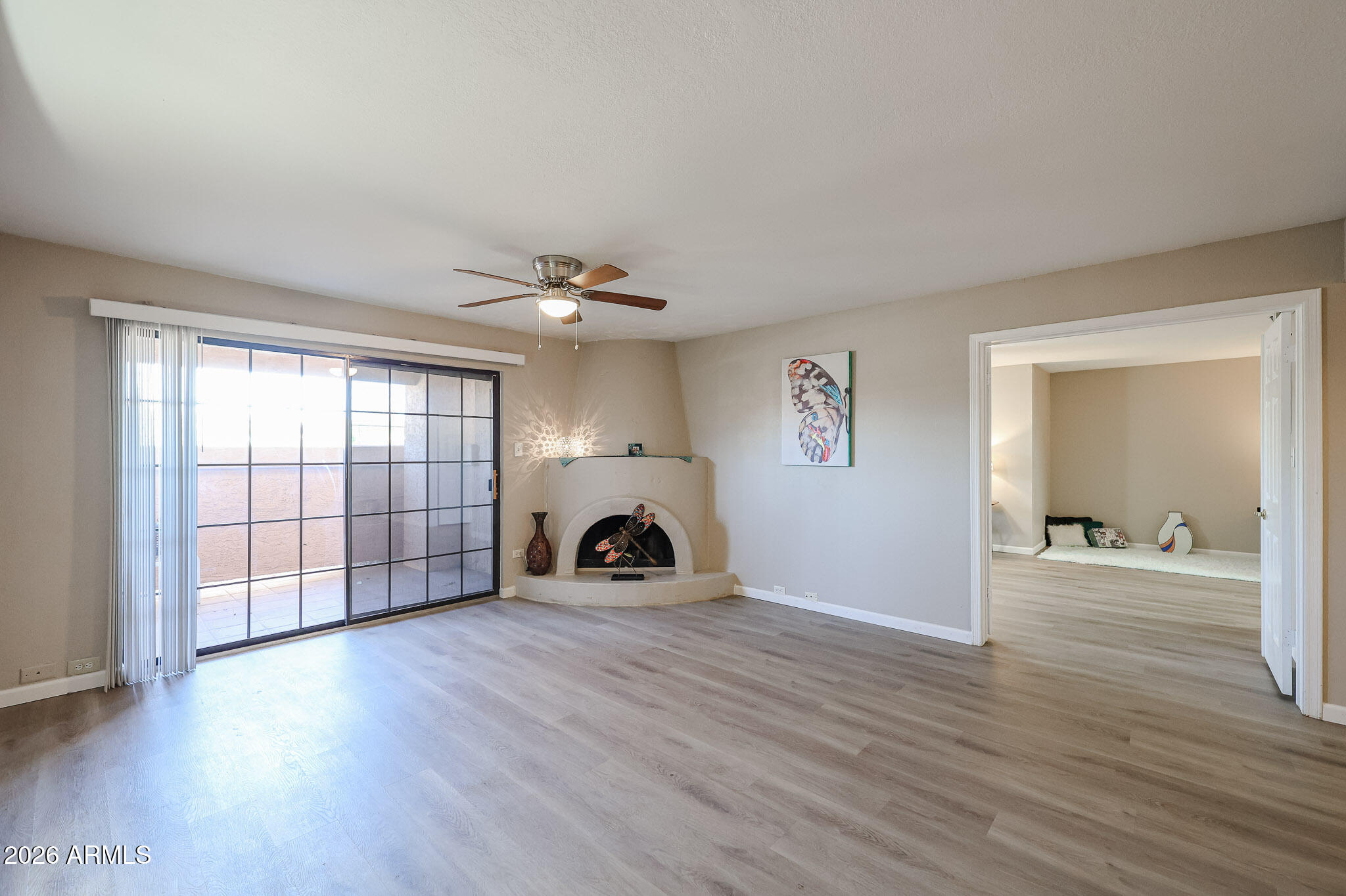 10410 N CAVE CREEK Road 1011