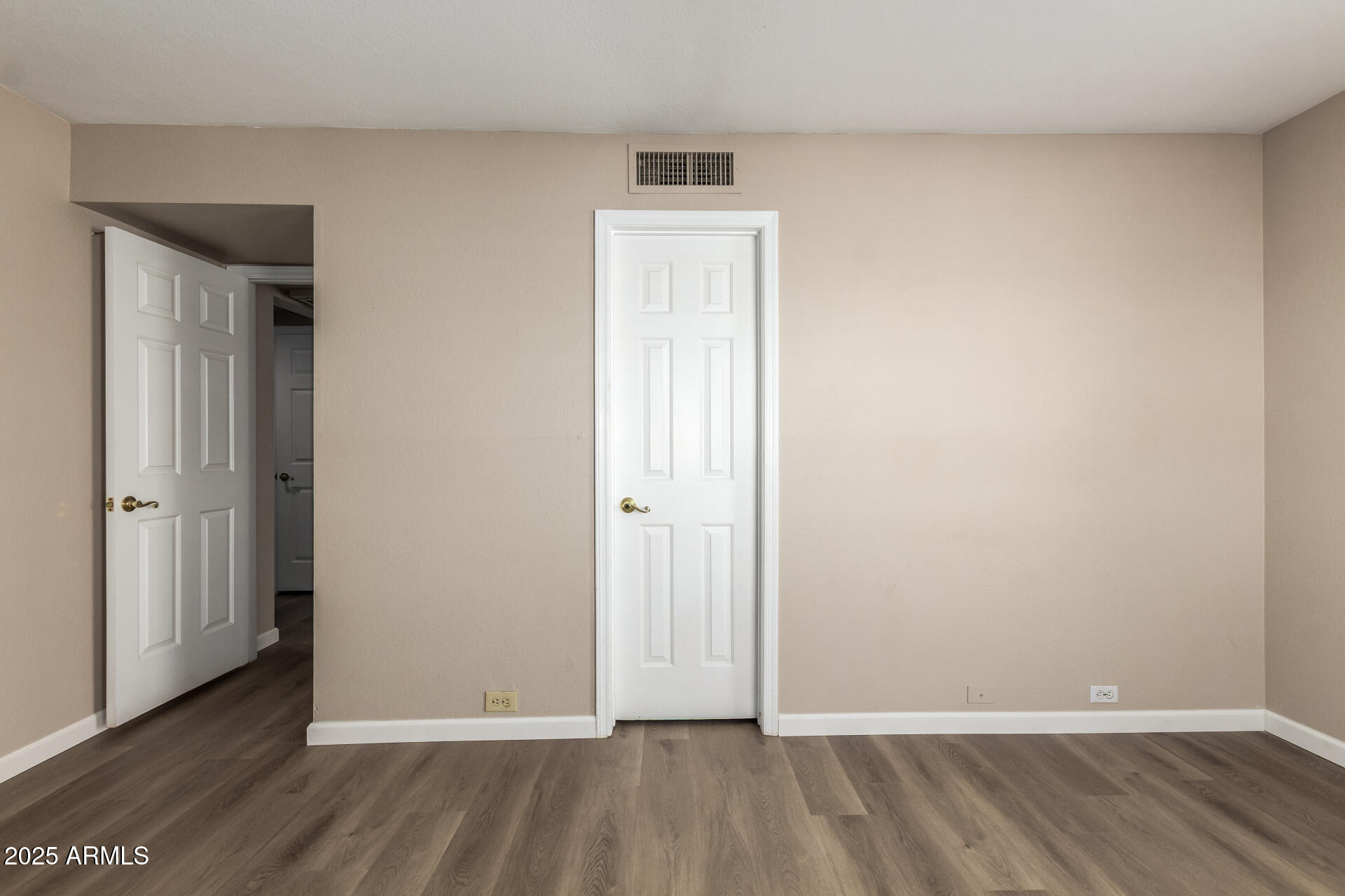 Phoenix, Arizona 85020, United States, 3 Bedrooms Bedrooms, ,2 BathroomsBathrooms,Residential,Active,95979