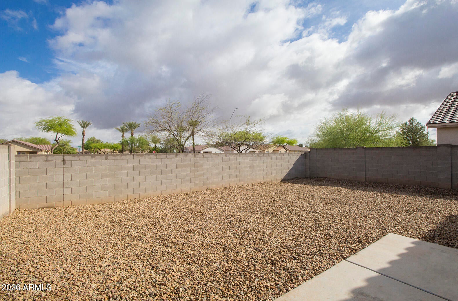 632 W KINGMAN Loop