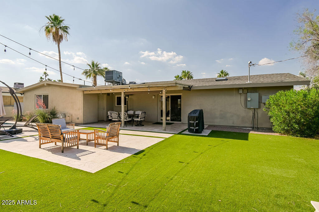 2611 E CHERYL Drive