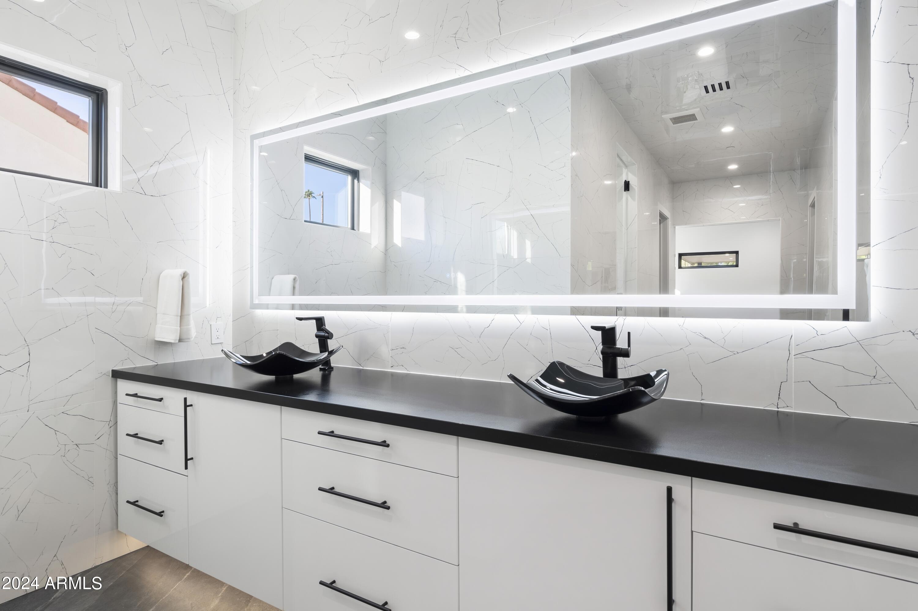 SUB OF SW4 SEC 32 - Residential