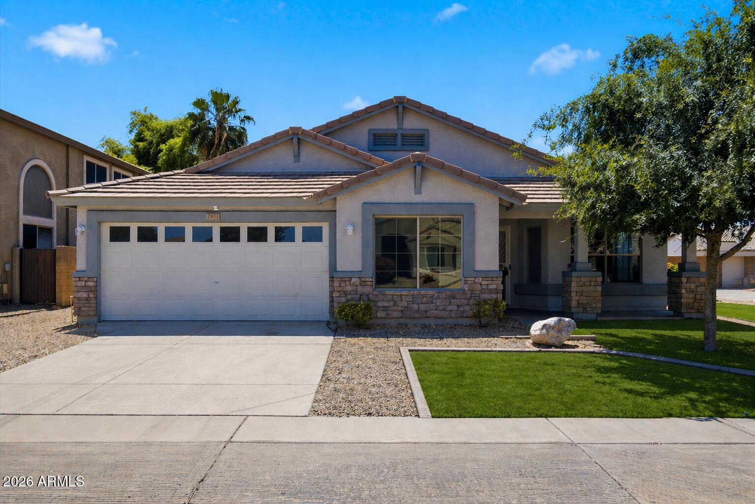 2933 W MALDONADO Road