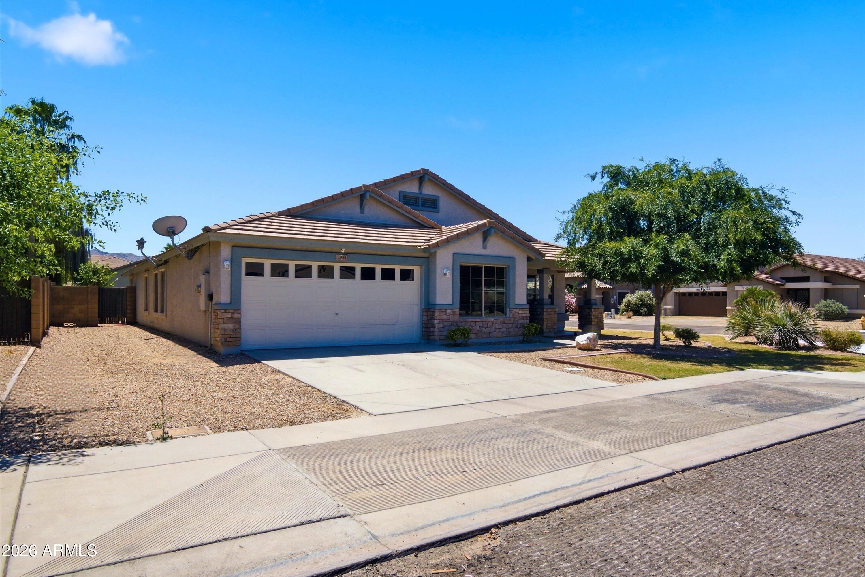 2933 W MALDONADO Road