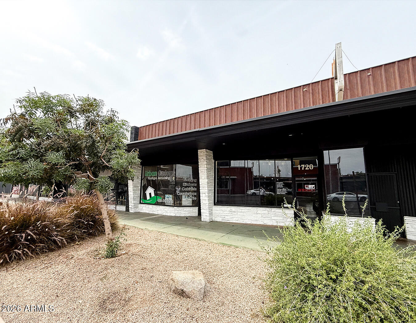 1720 E MCDOWELL Road 1718