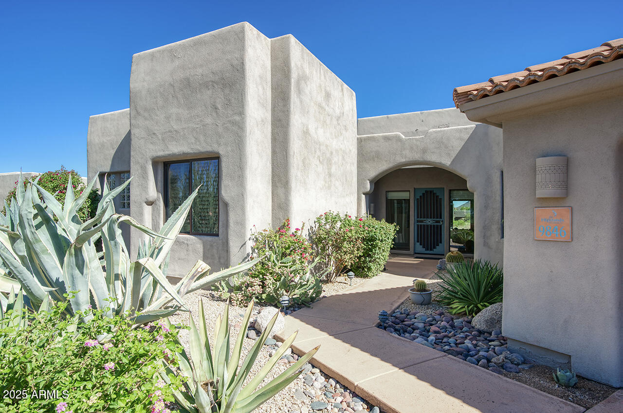 9846 E HIDDEN GREEN Drive