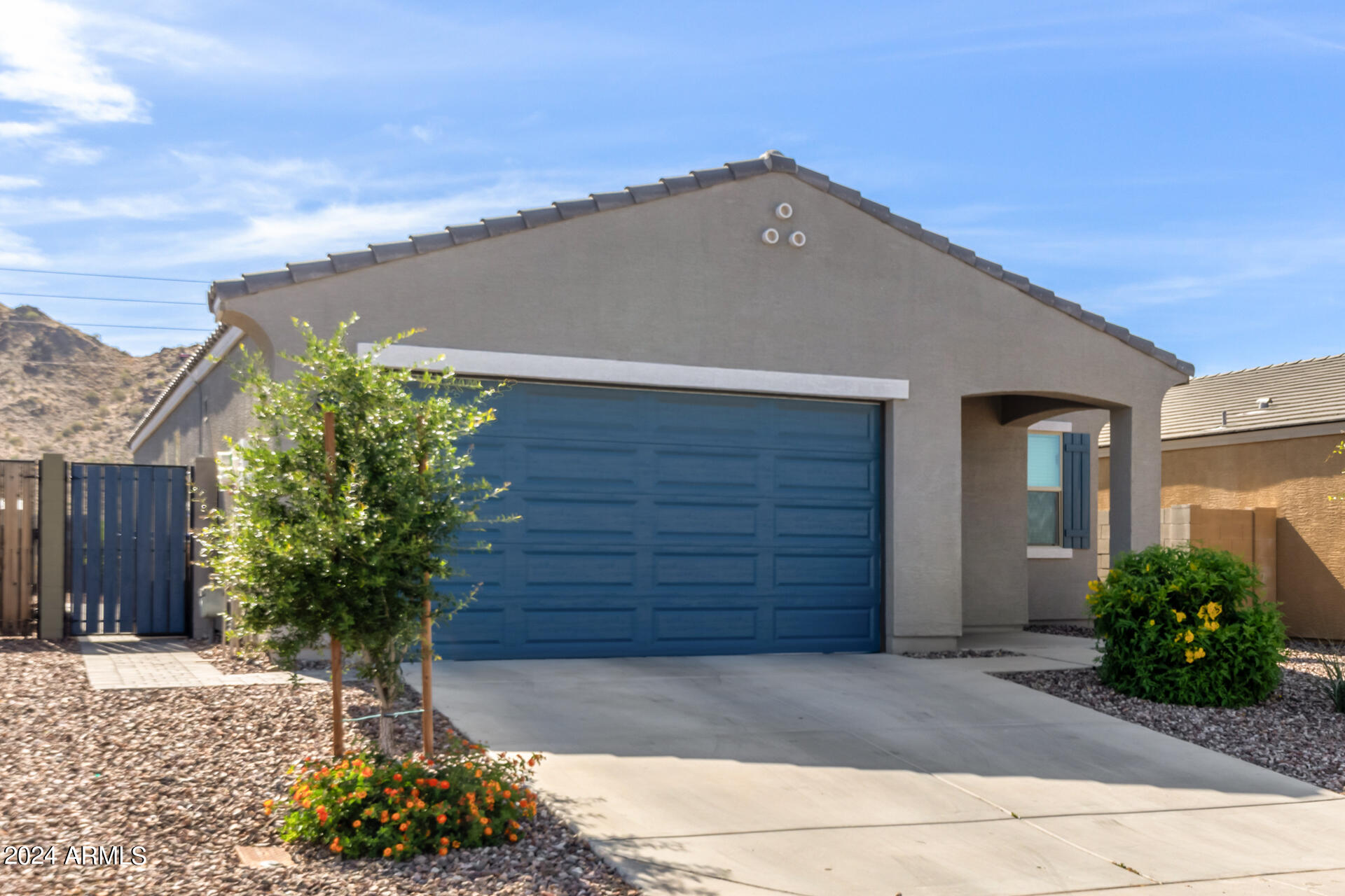 33948 N BEEBLOSSOM Trail
