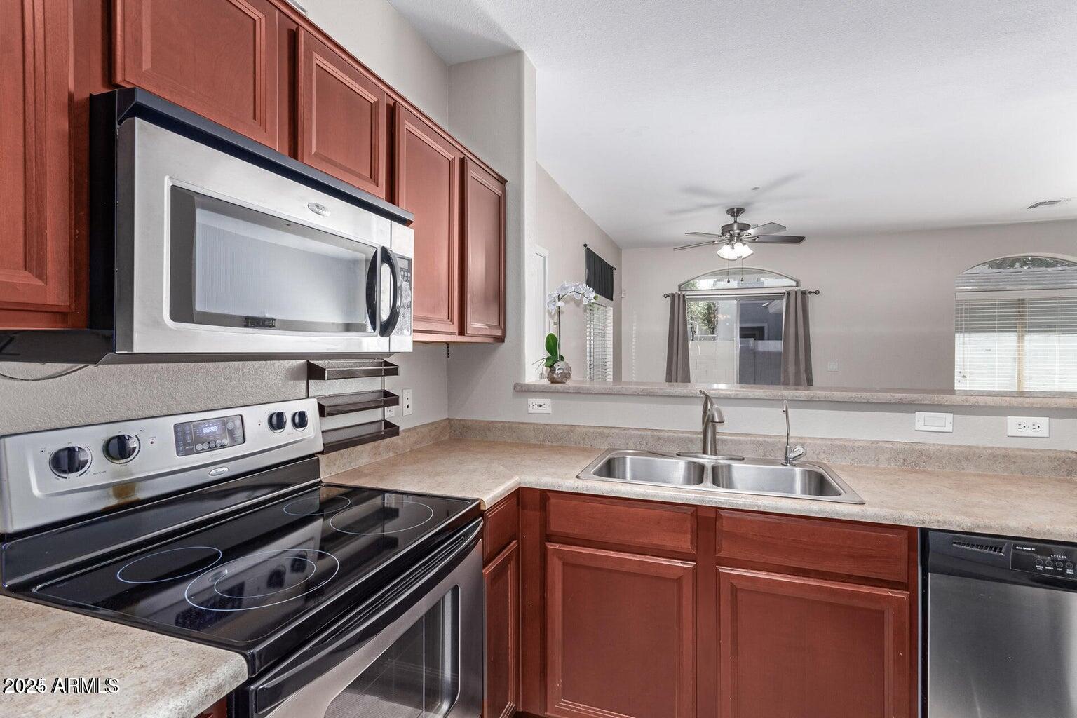 2402 E 5TH Street 1402