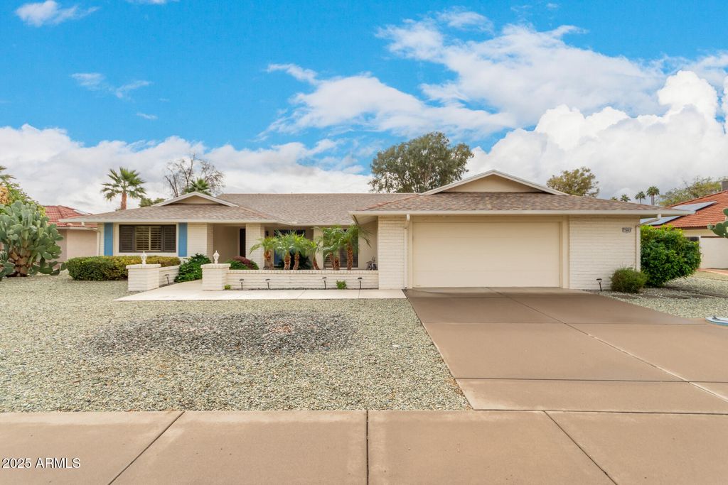 Photo of 13443 W Gable Hill Drive, Sun City West, AZ 85375 (MLS # 6949571)