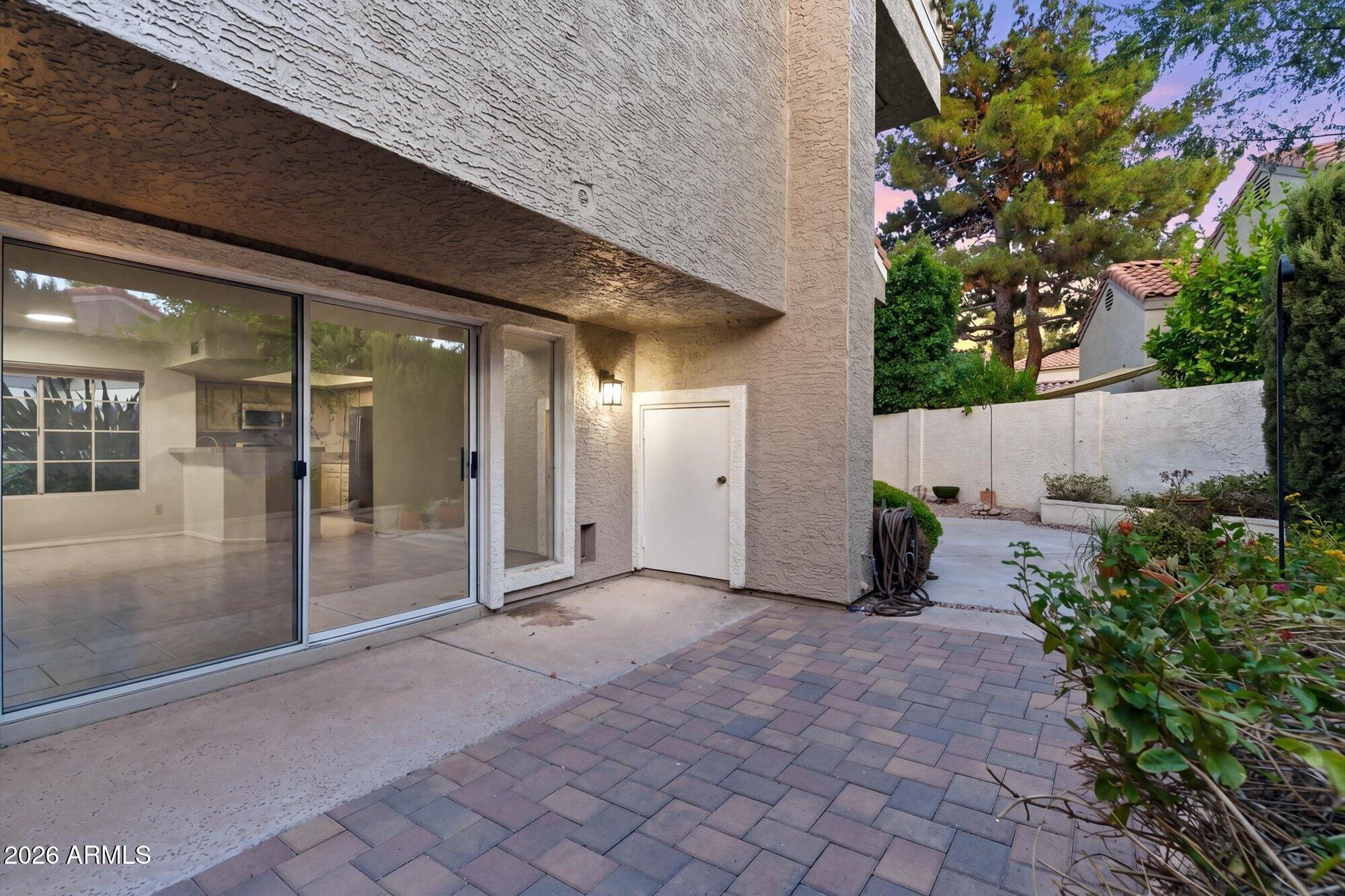 4021 E LAUREL Lane