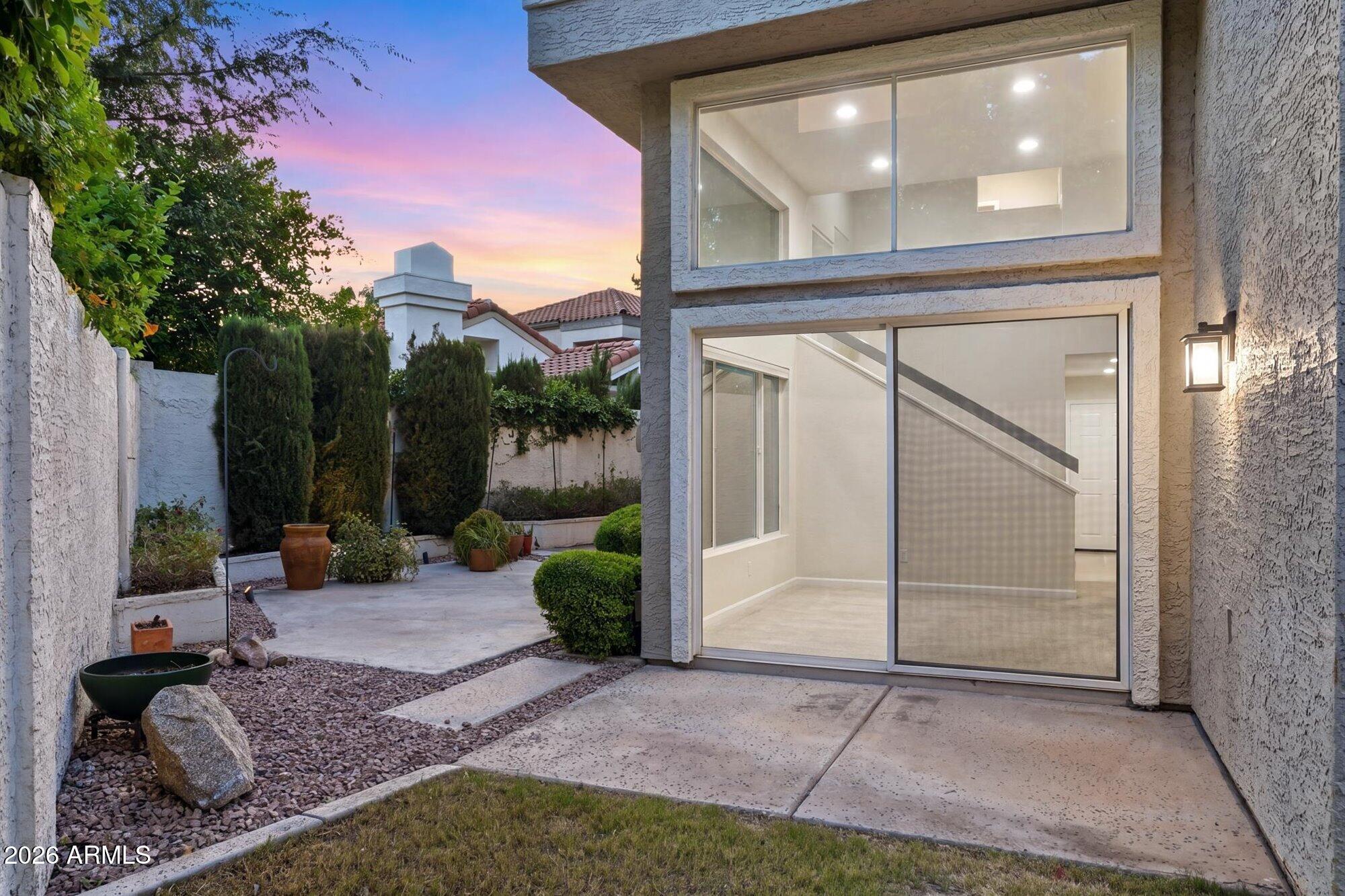 4021 E LAUREL Lane
