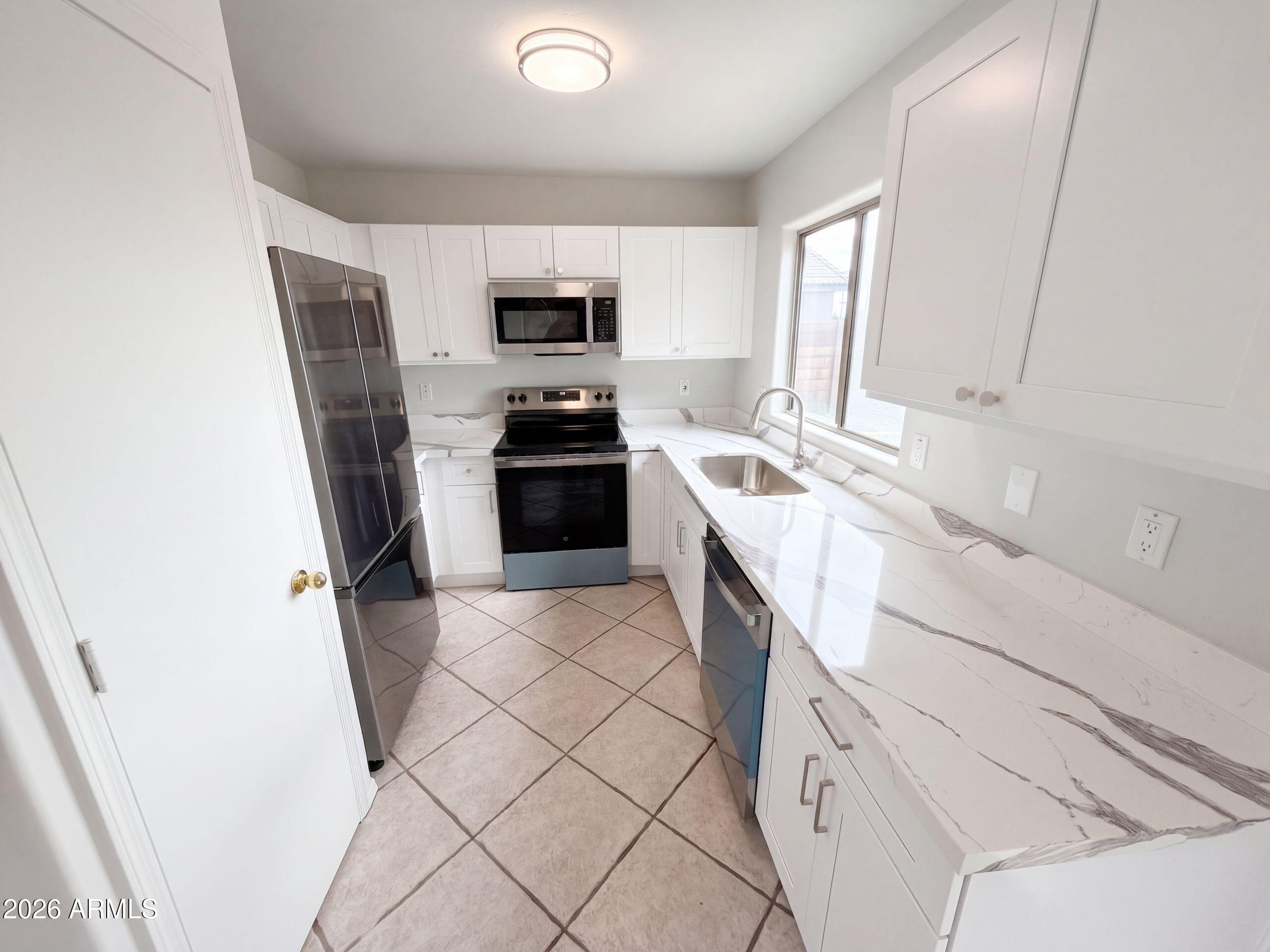 14099 W TWO GUNS Trail