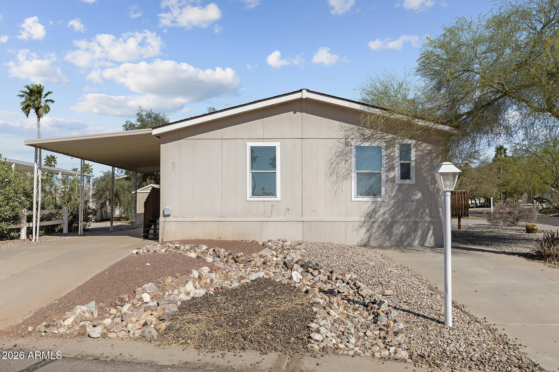 2000 S APACHE Road 280