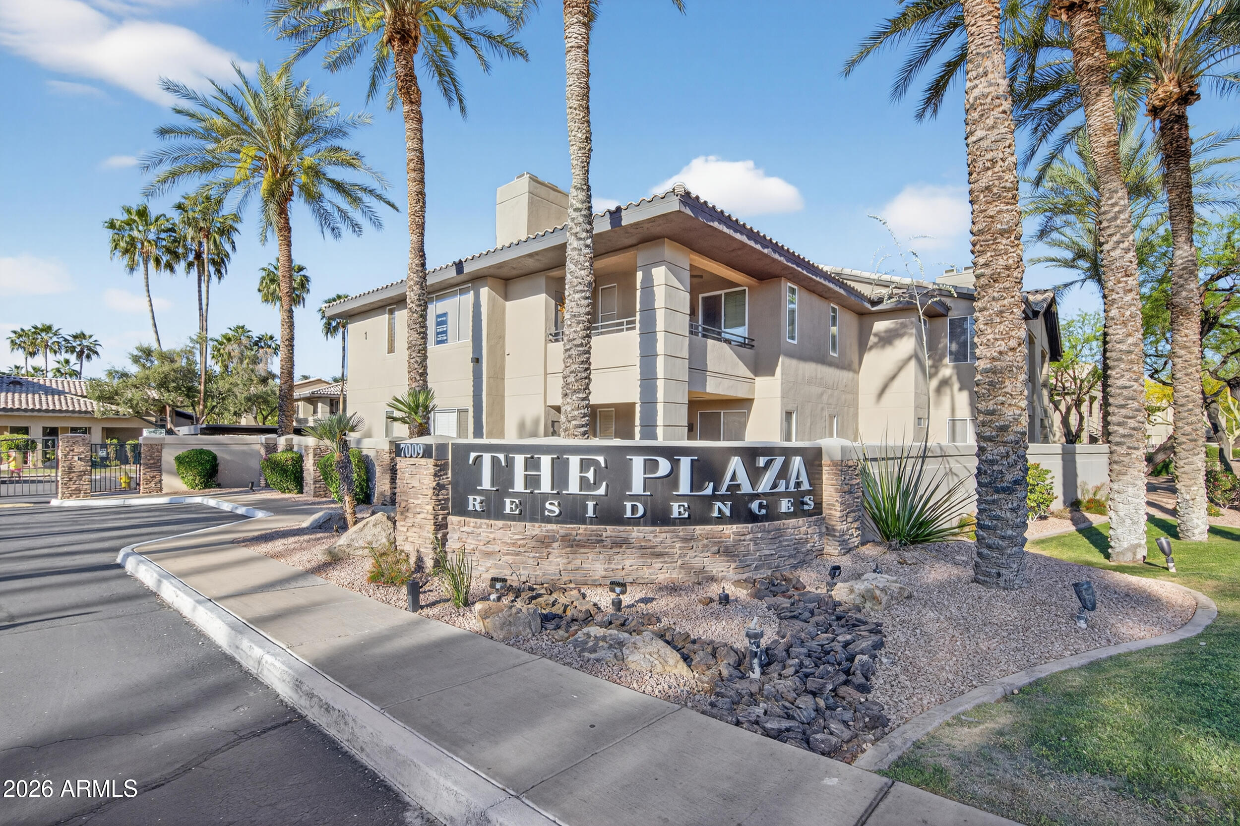 7009 E ACOMA Drive 2073