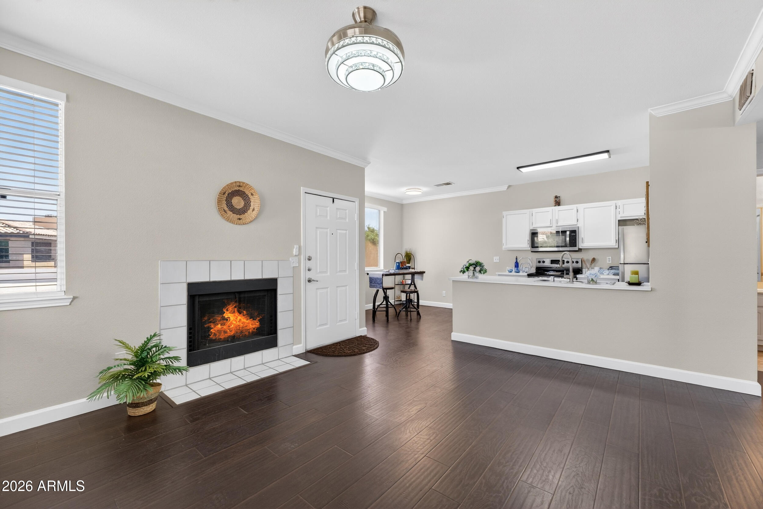 7009 E ACOMA Drive 2073