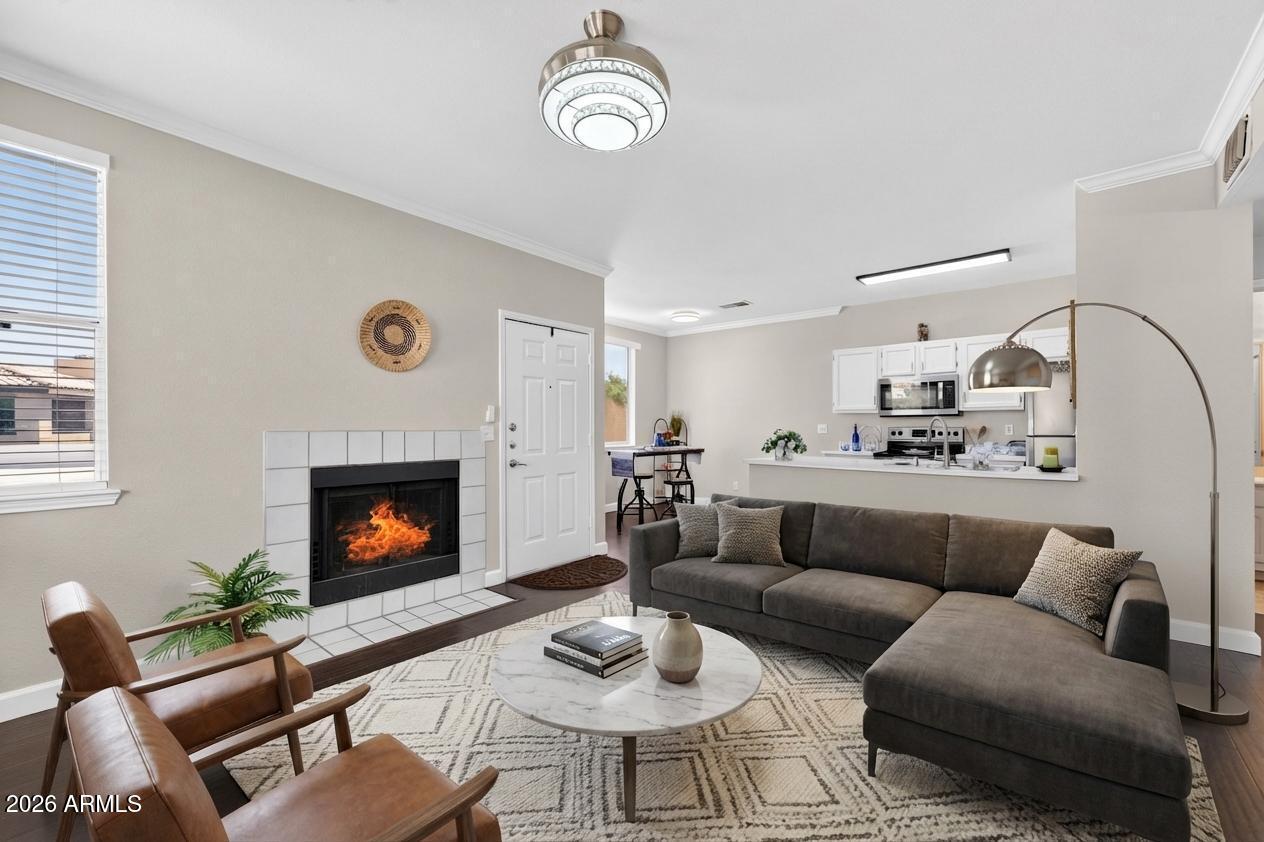 7009 E ACOMA Drive 2073