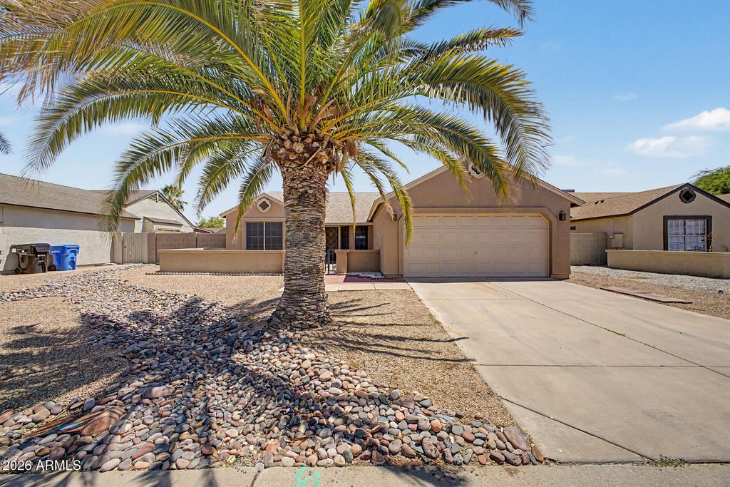 Photo of 4407 W Yorkshire Drive, Glendale, AZ 85308 (MLS # 7030958)