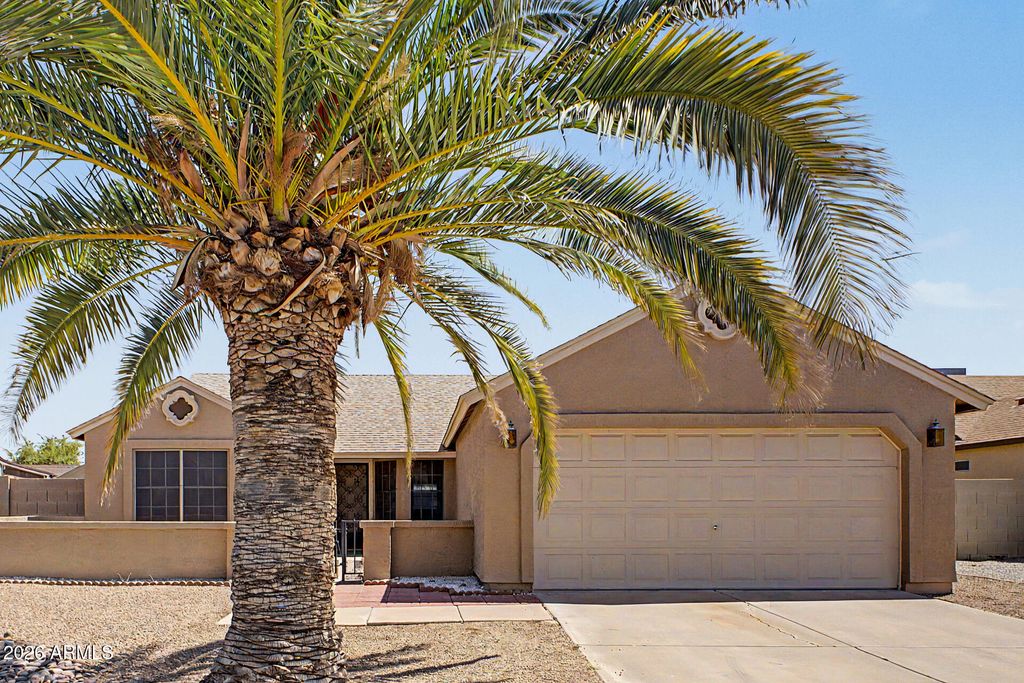 Photo of 4407 W Yorkshire Drive, Glendale, AZ 85308 (MLS # 7030958)